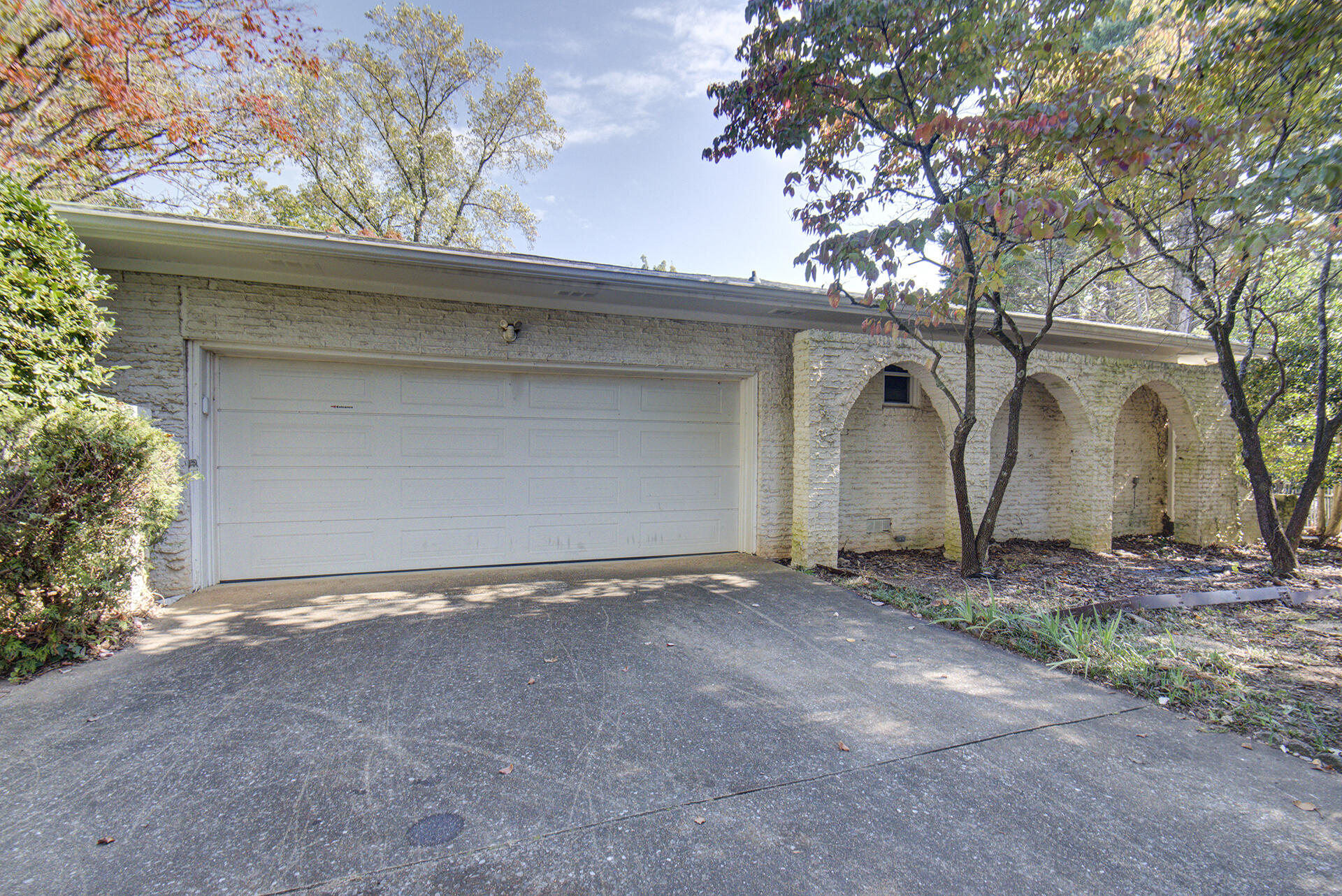 5851 N Park Road