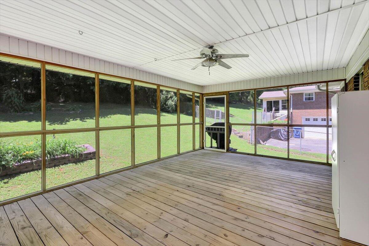 425 Lullwater Road