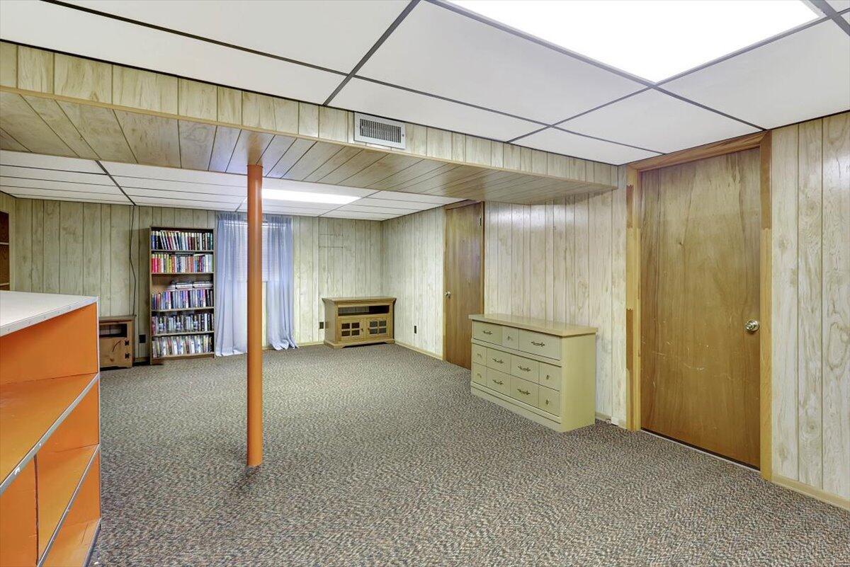 425 Lullwater Road