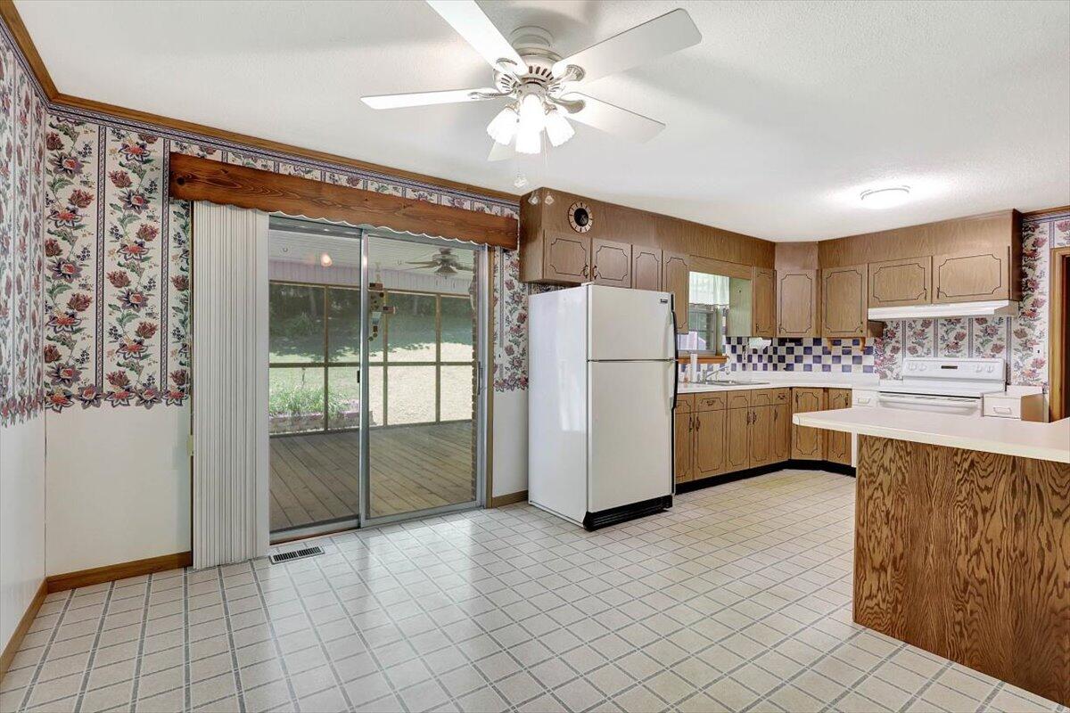 425 Lullwater Road