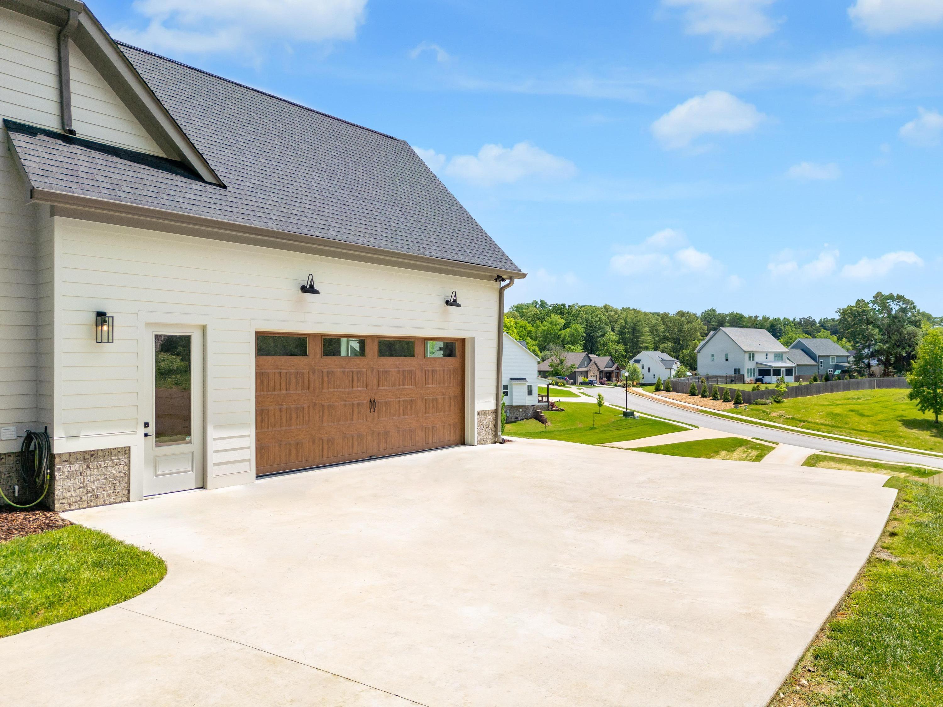 8685 Woodbury Acre Court