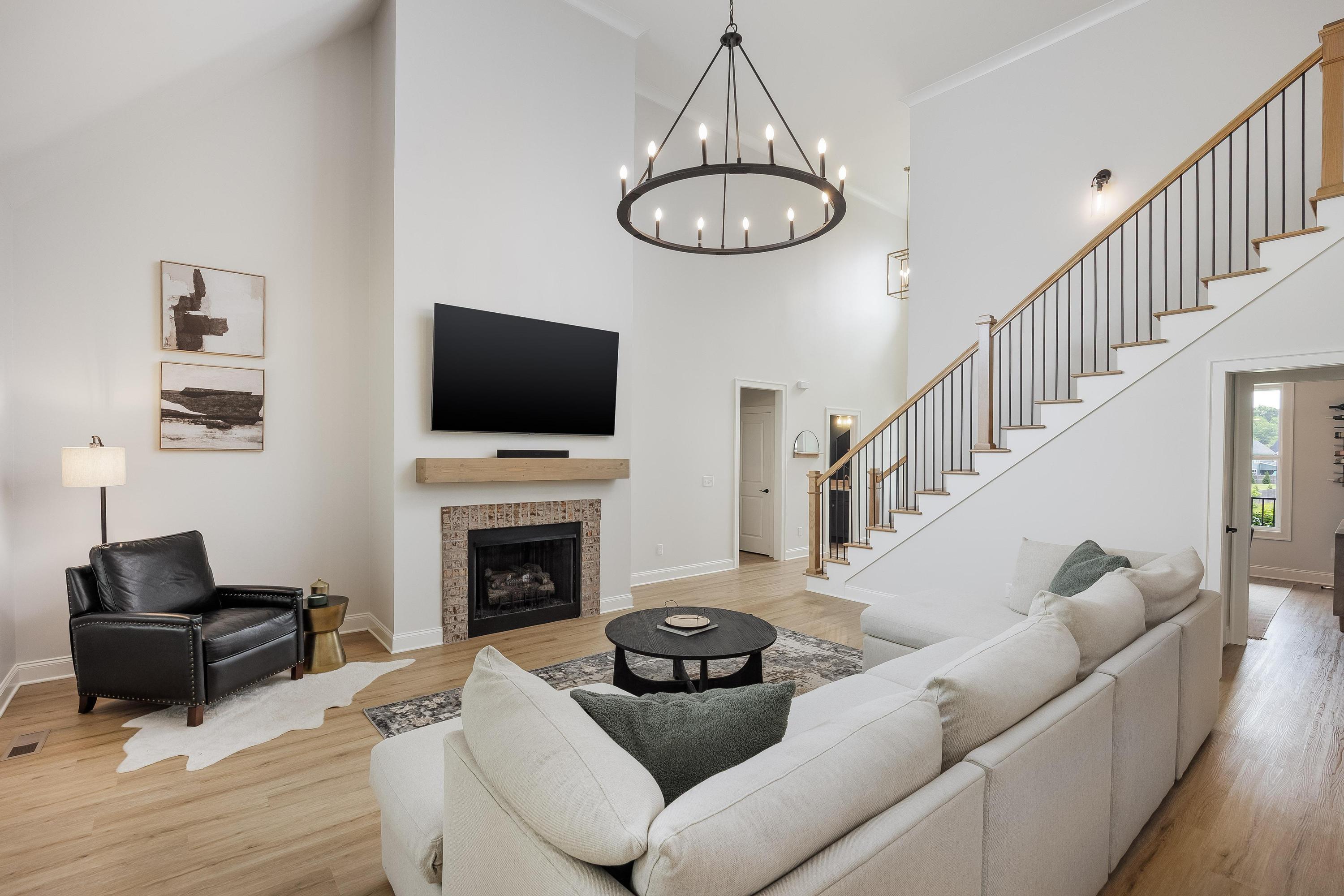 8685 Woodbury Acre Court