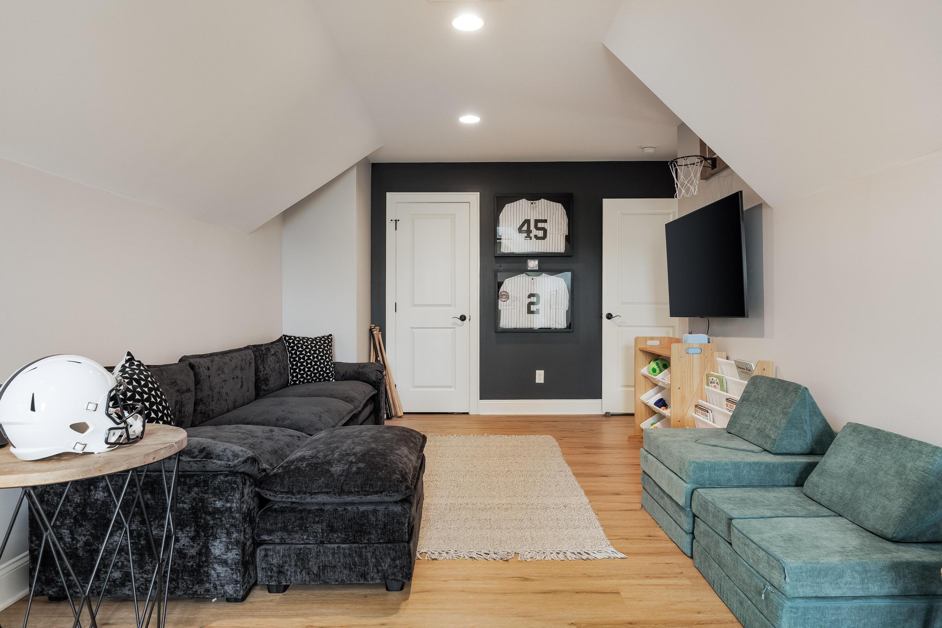 8685 Woodbury Acre Court
