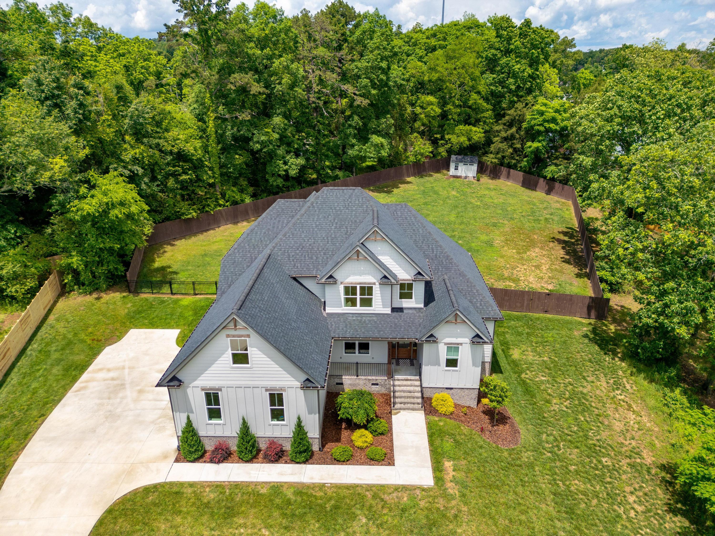 8685 Woodbury Acre Court