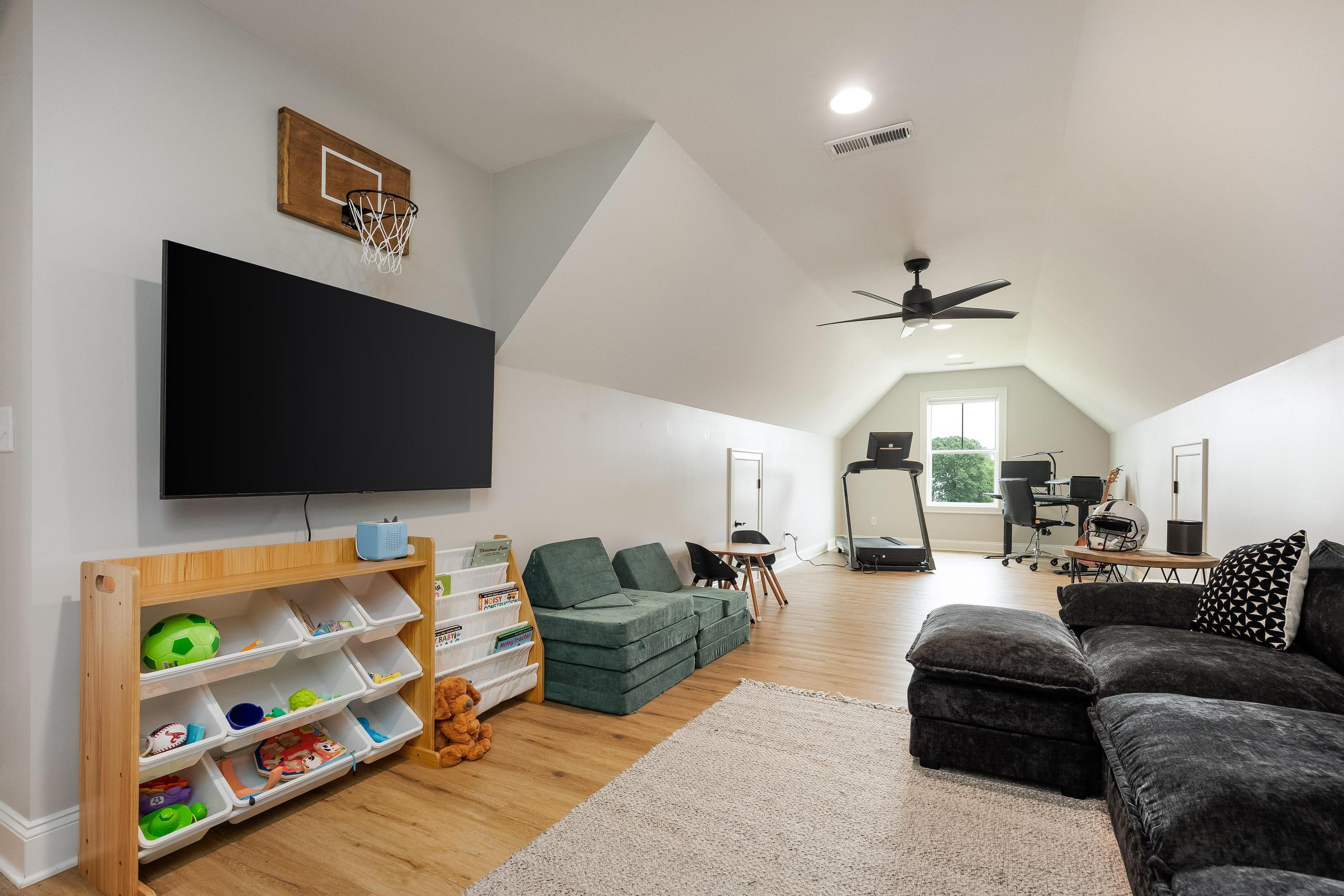 8685 Woodbury Acre Court