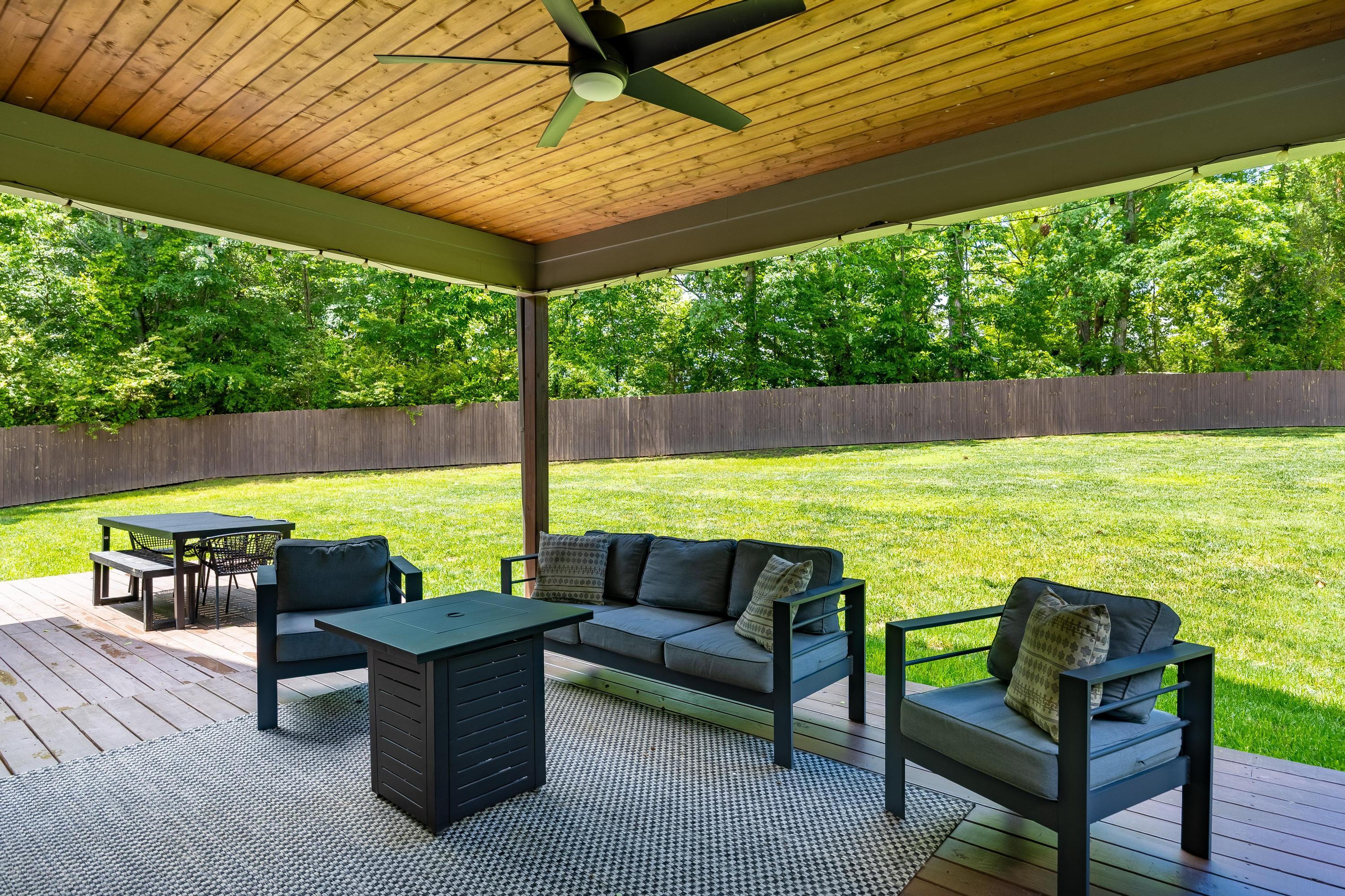 8685 Woodbury Acre Court