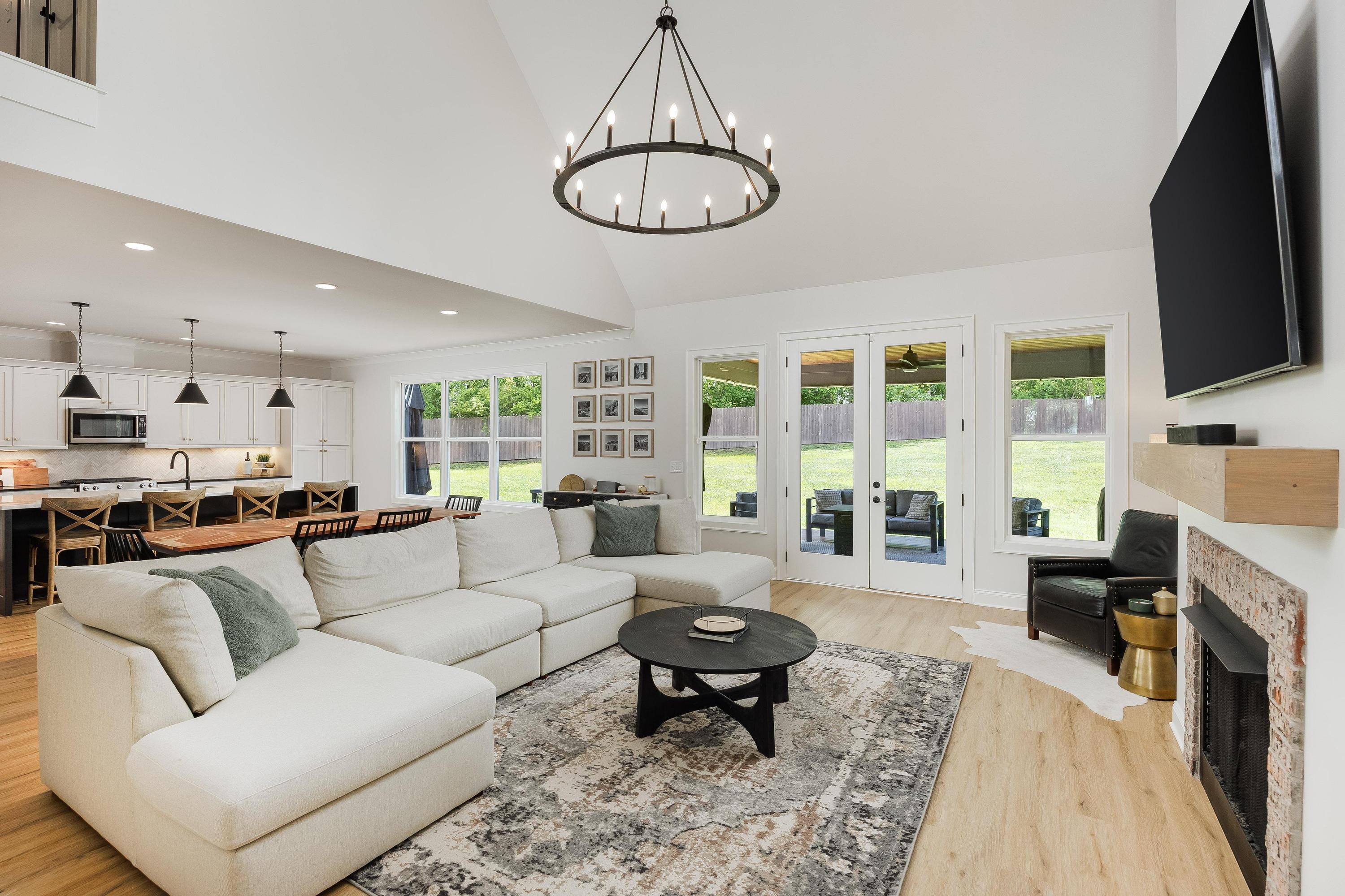 8685 Woodbury Acre Court