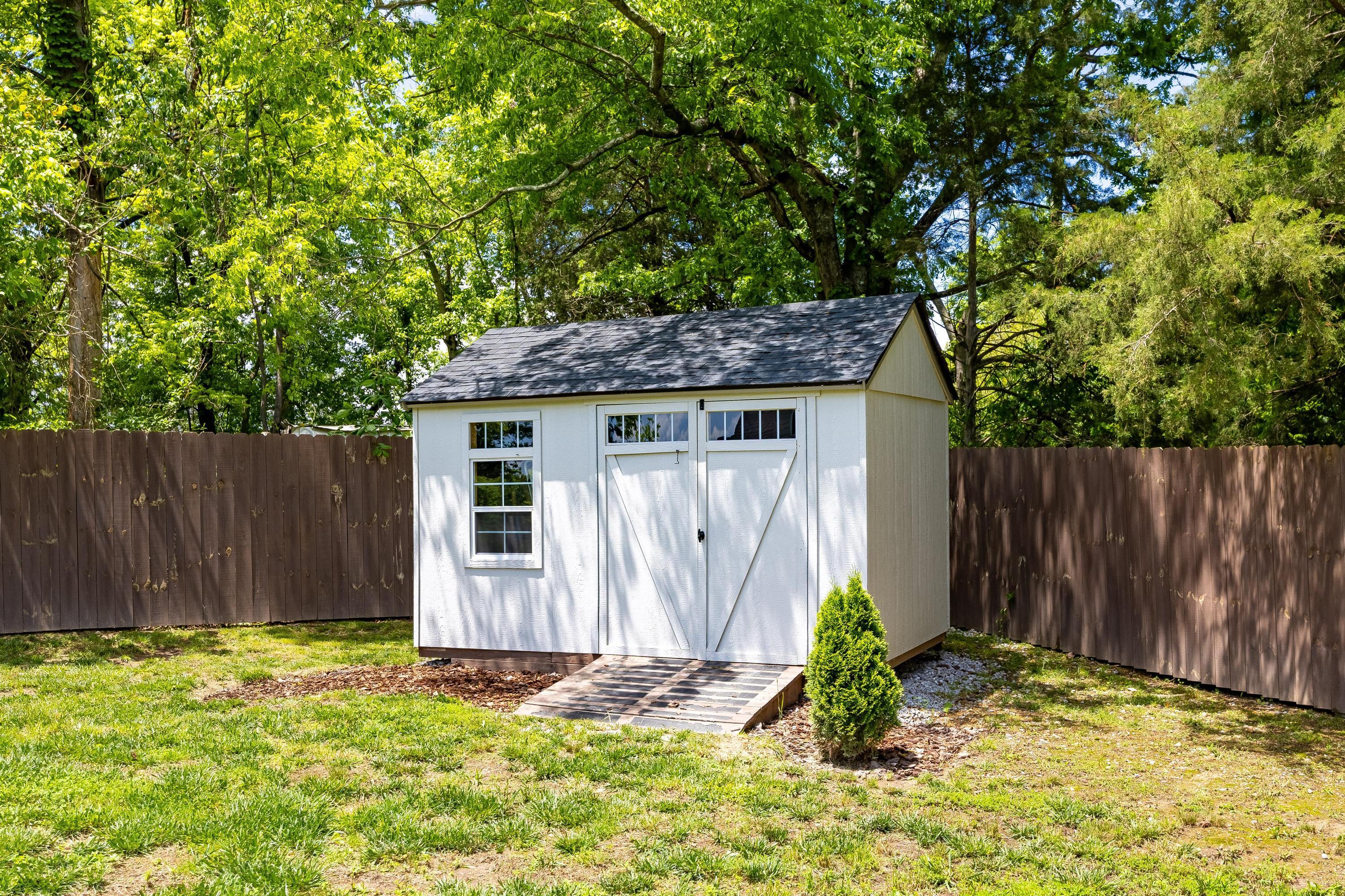 8685 Woodbury Acre Court