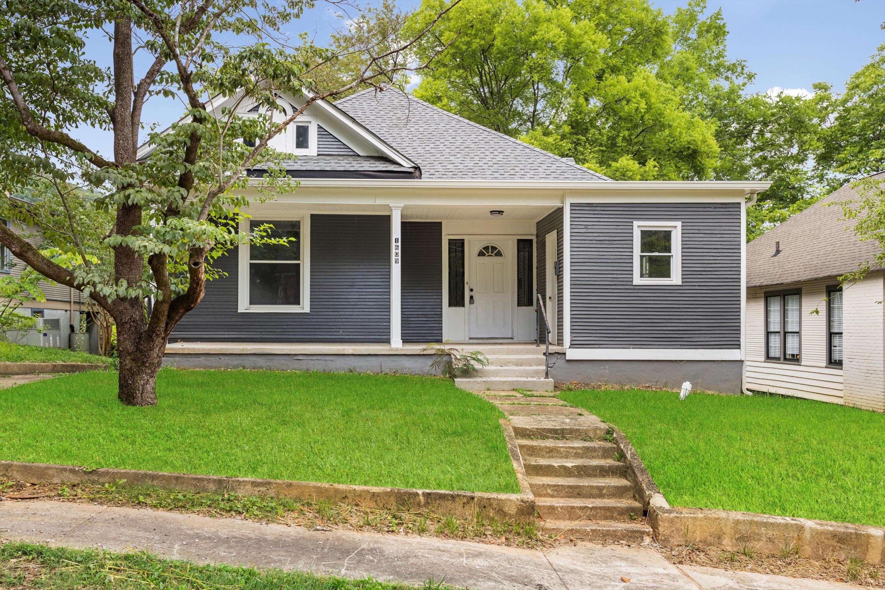 1609 W 53rd Street