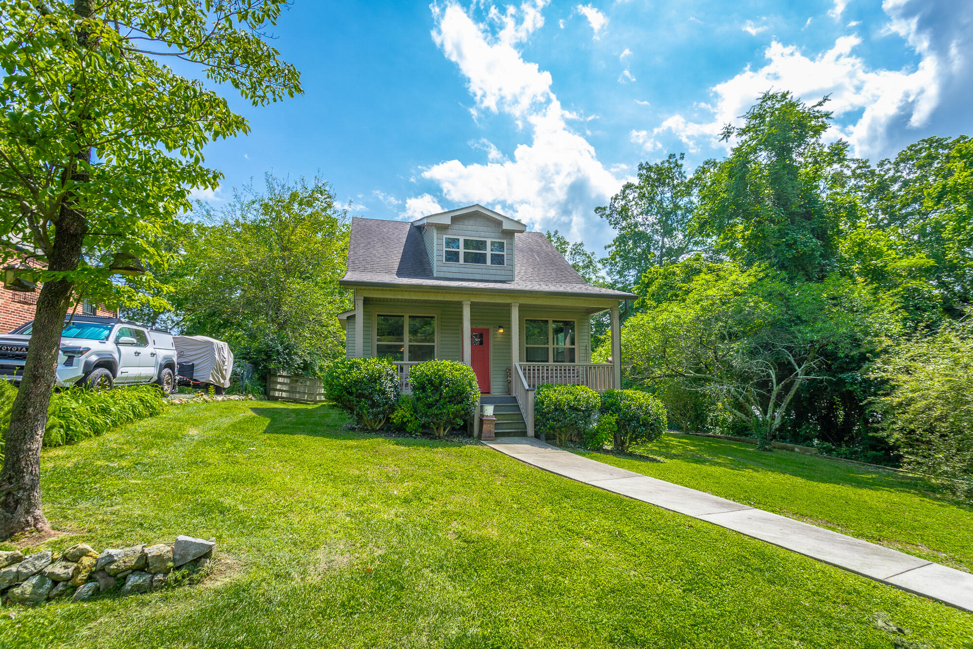 3304 Windsor Court
