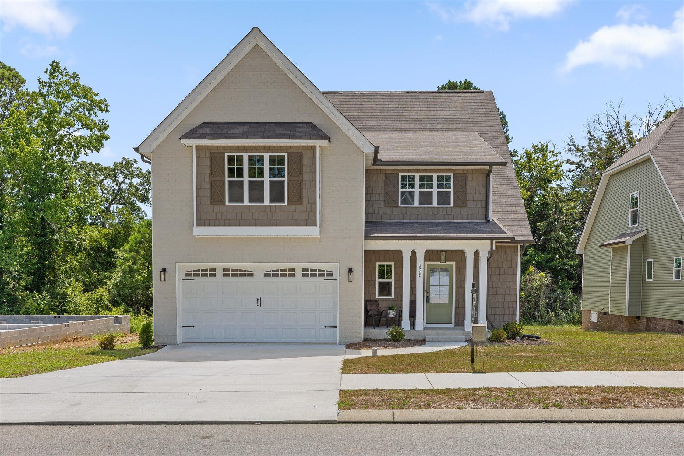 1860 Oakvale Drive