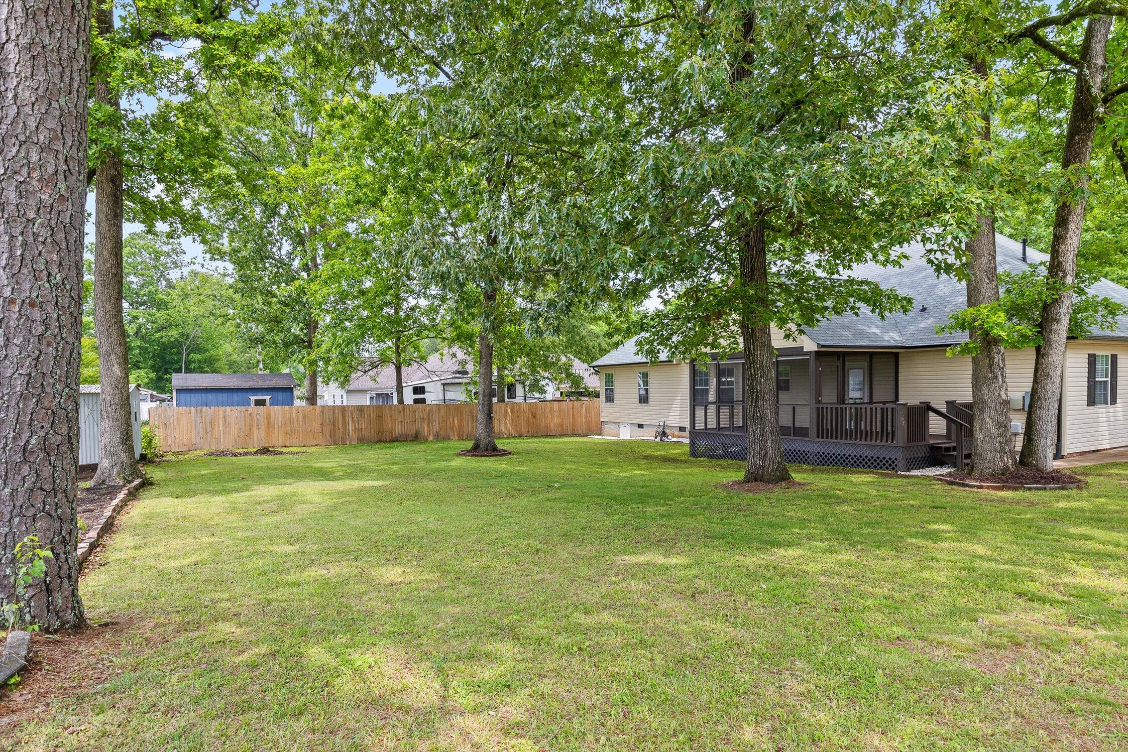8225 W Lakeside Circle