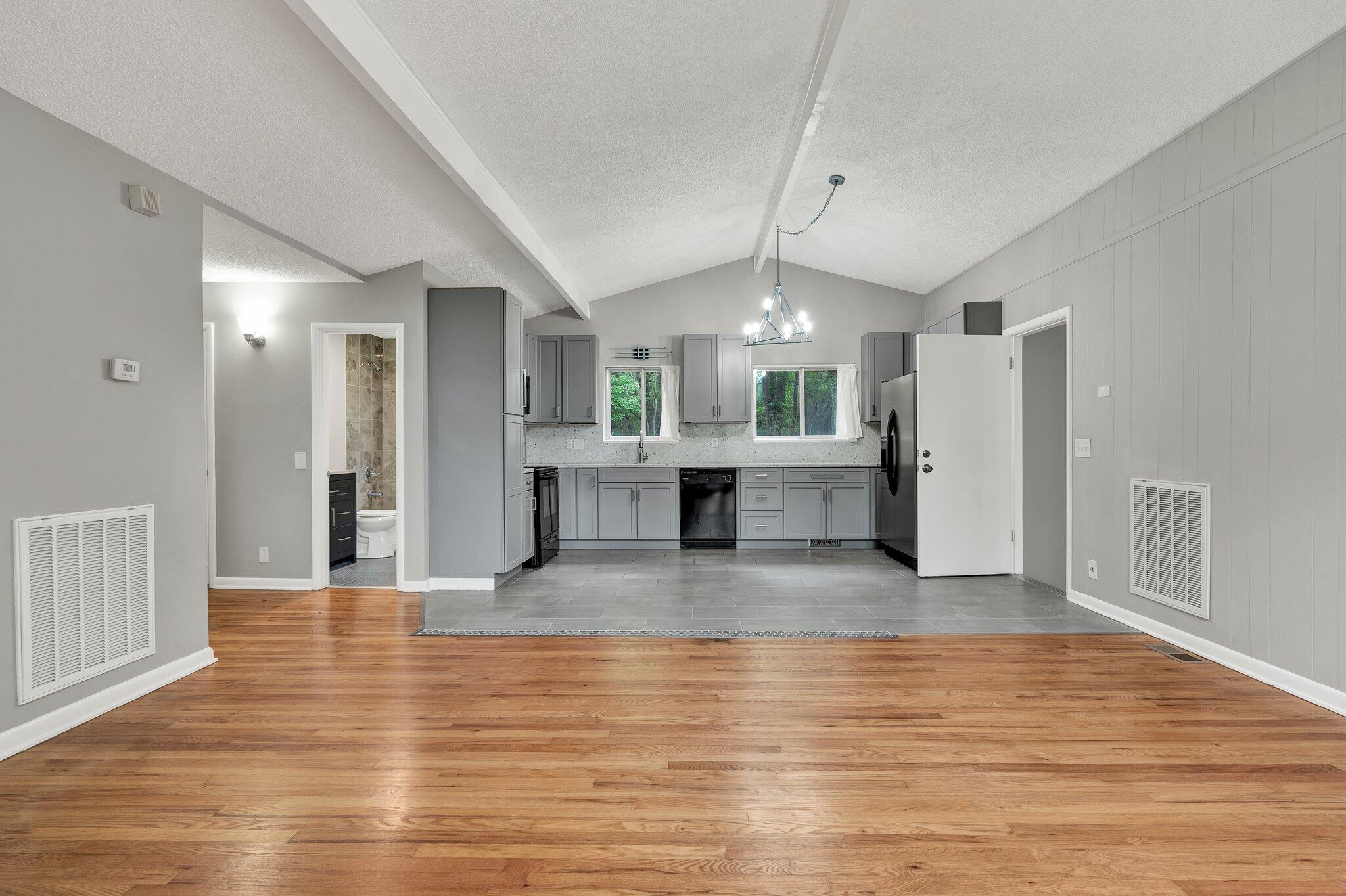 6568 Barnie Fay Lane
