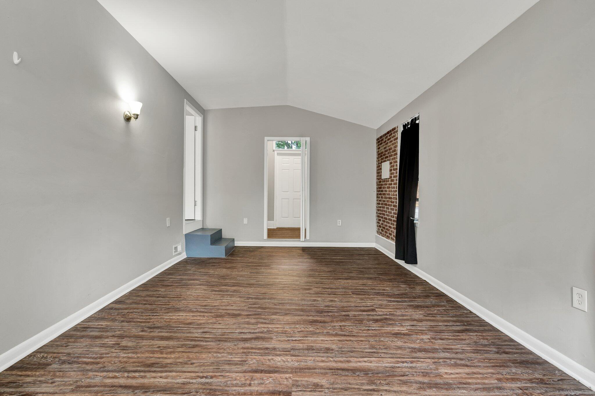6568 Barnie Fay Lane