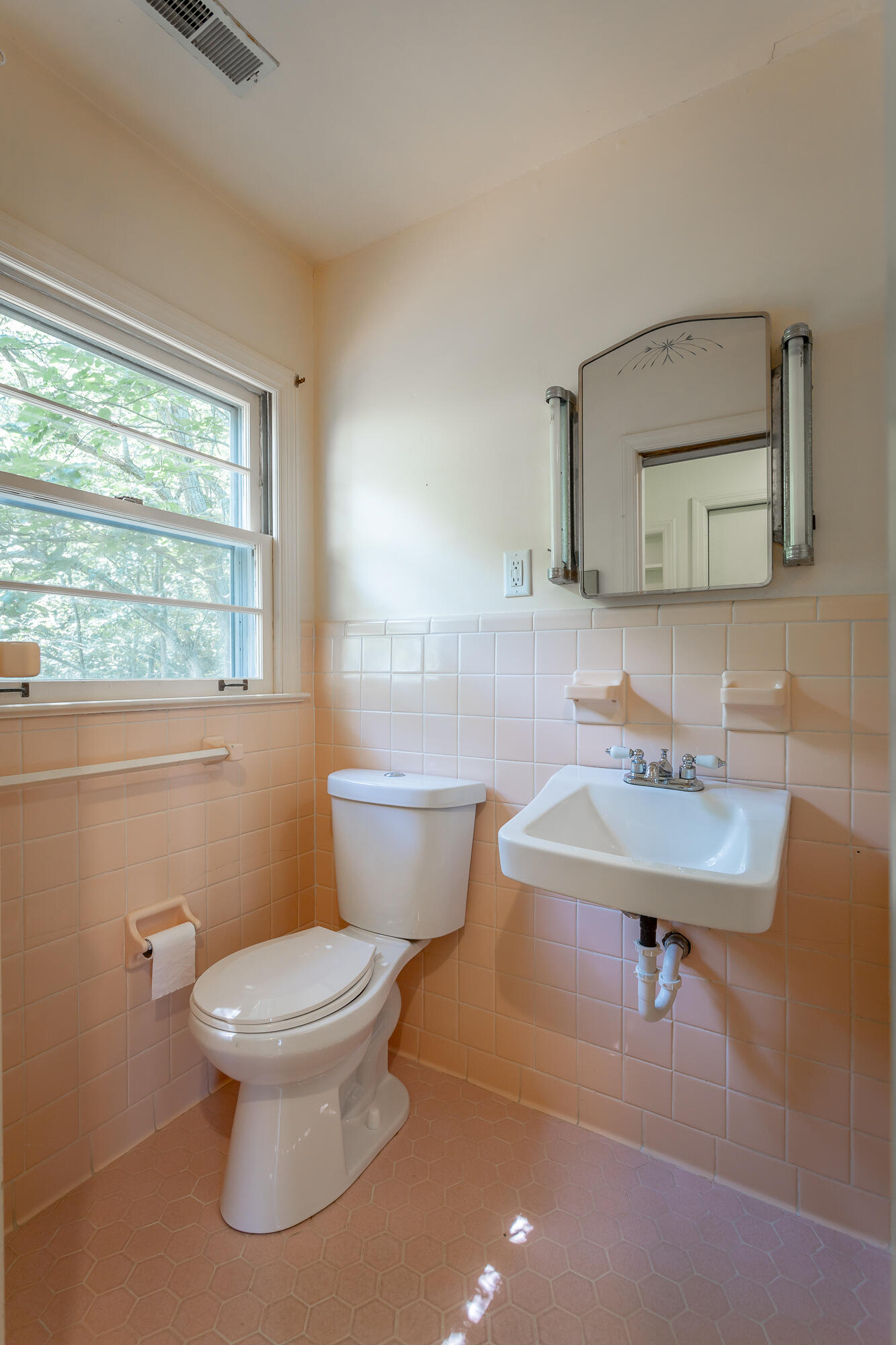 1613 Fairy Dell Trail