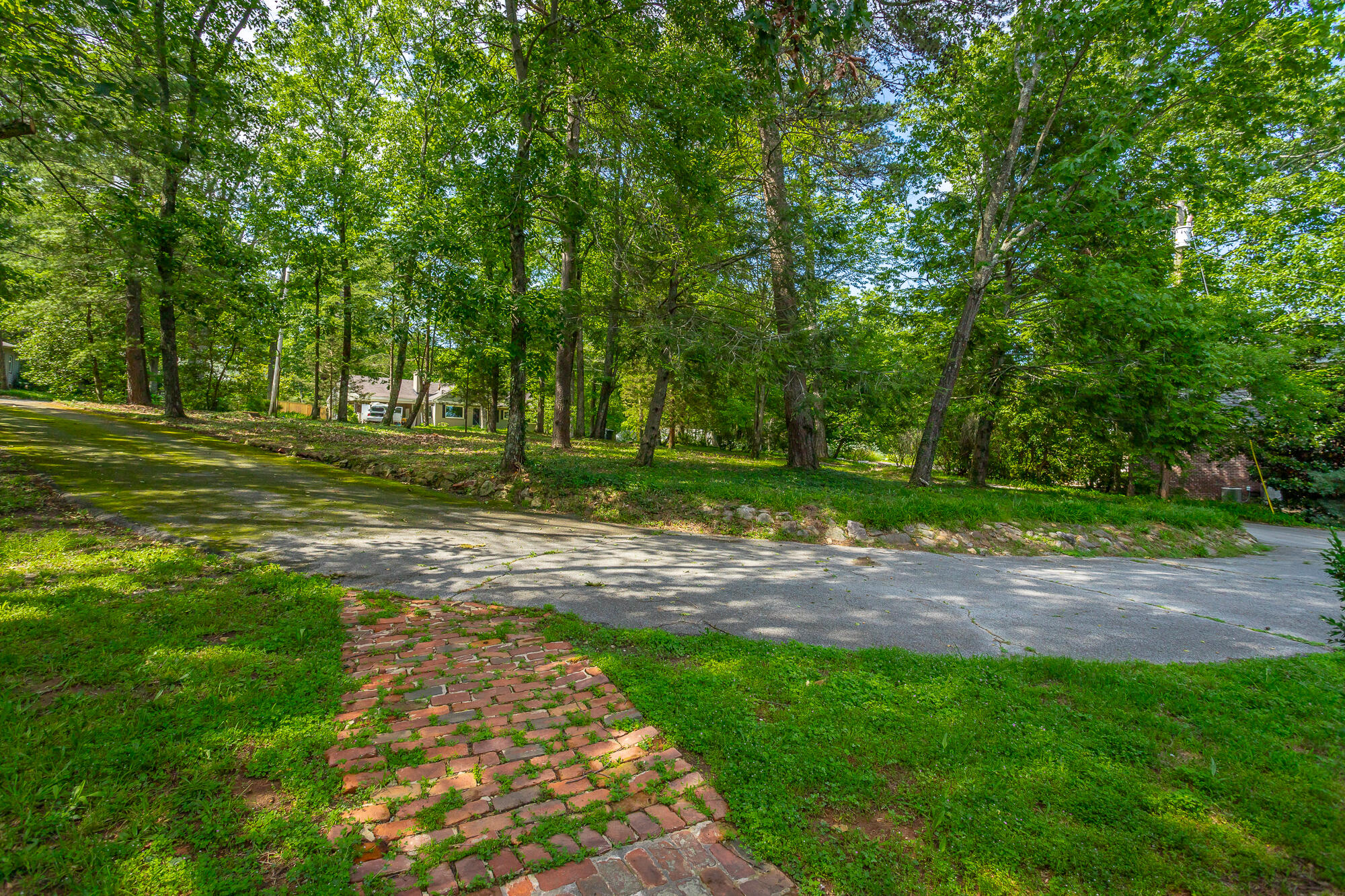 1613 Fairy Dell Trail