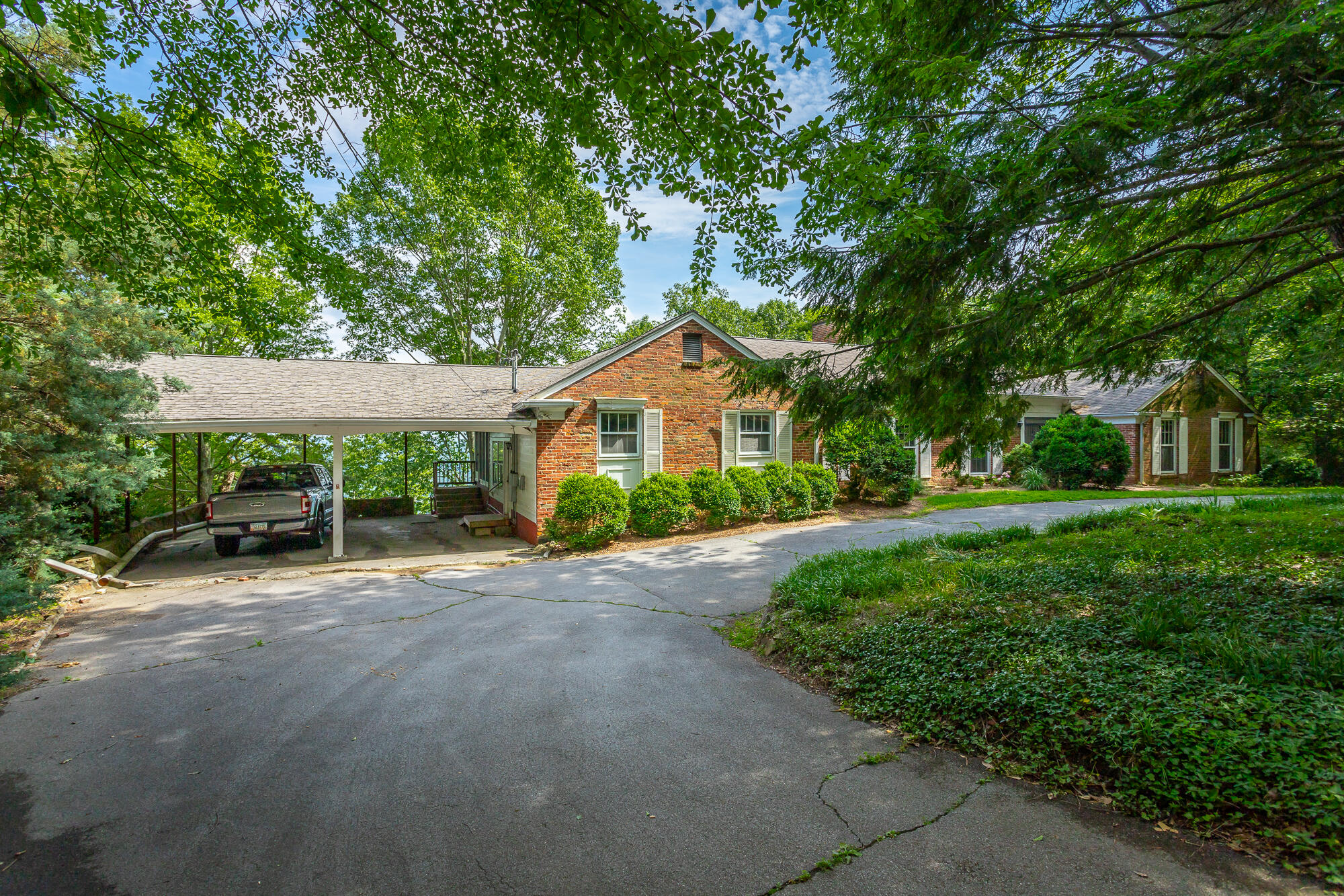 1613 Fairy Dell Trail