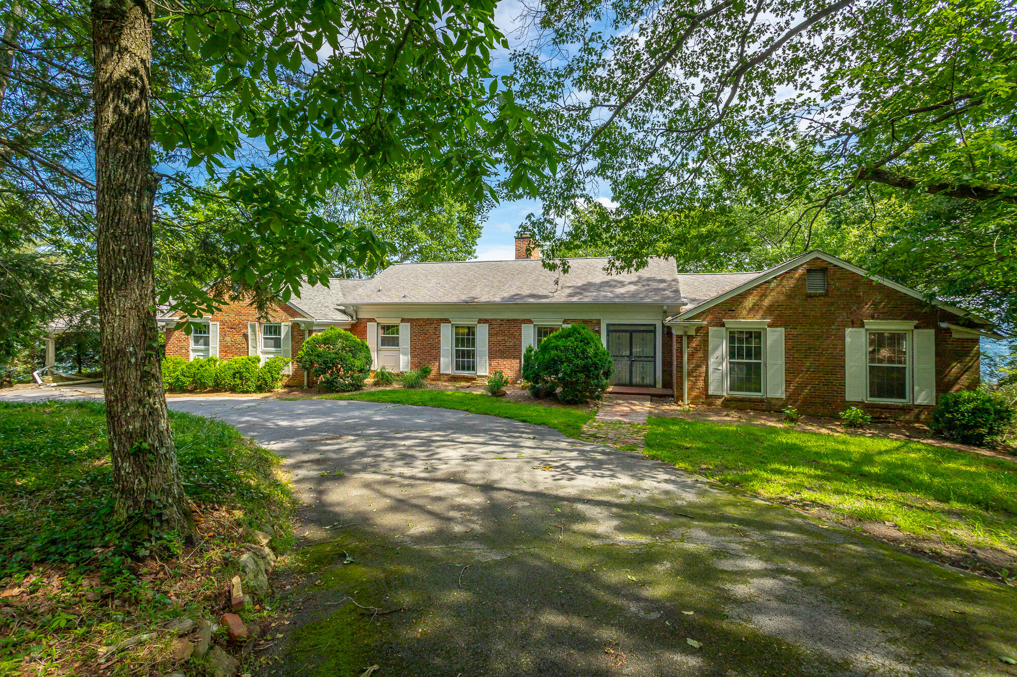 1613 Fairy Dell Trail