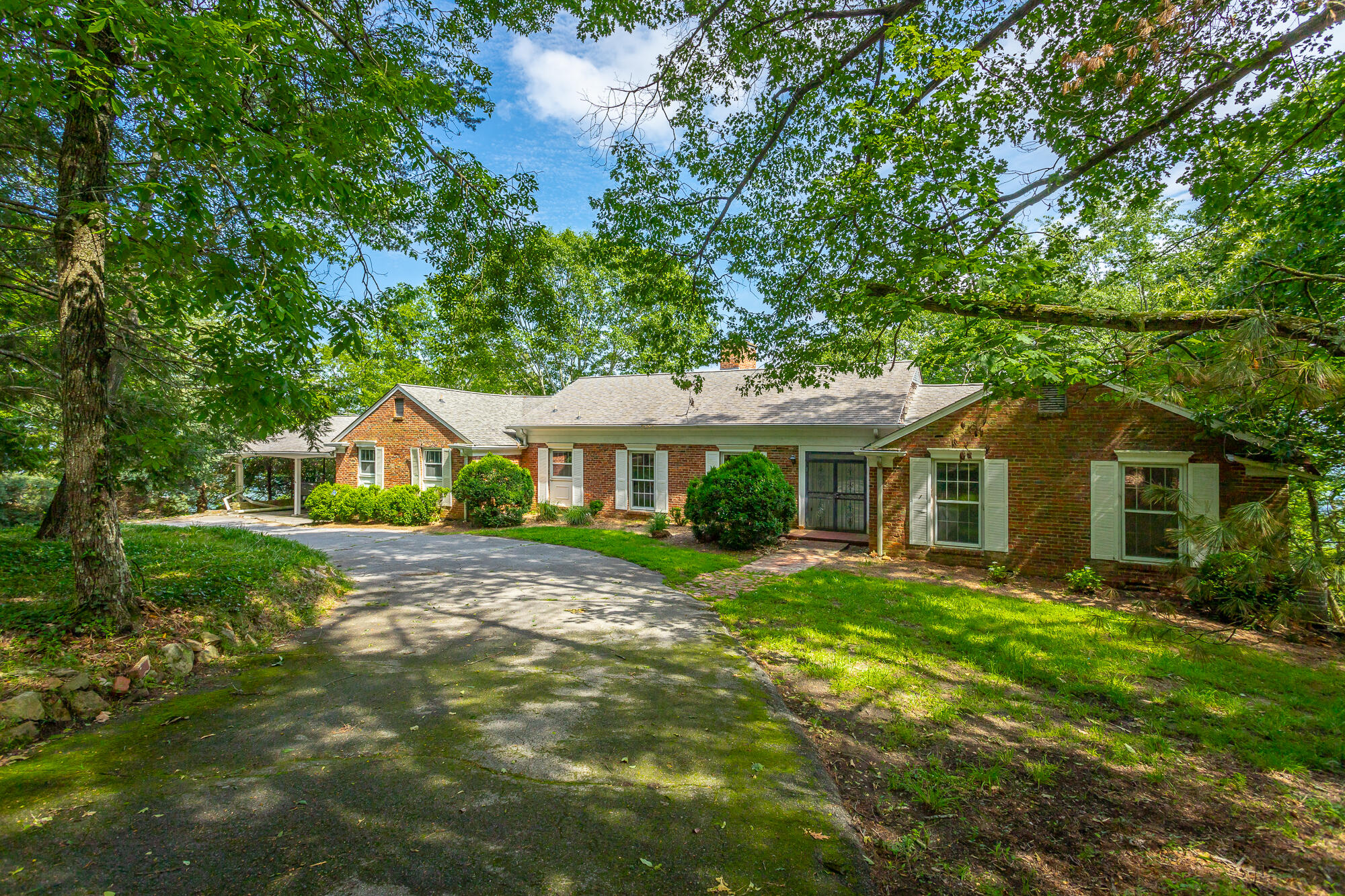 1613 Fairy Dell Trail