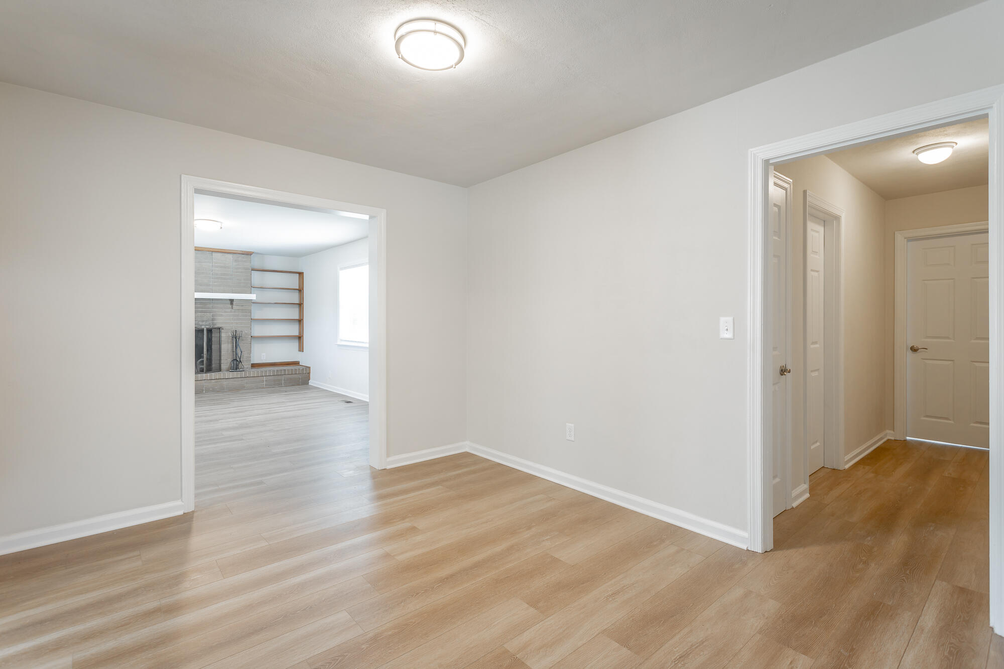 827 Woodmore Circle