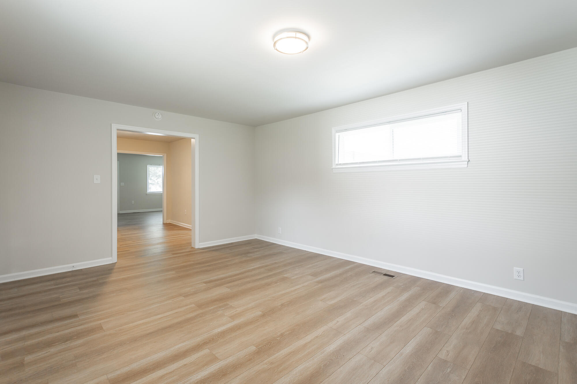 827 Woodmore Circle