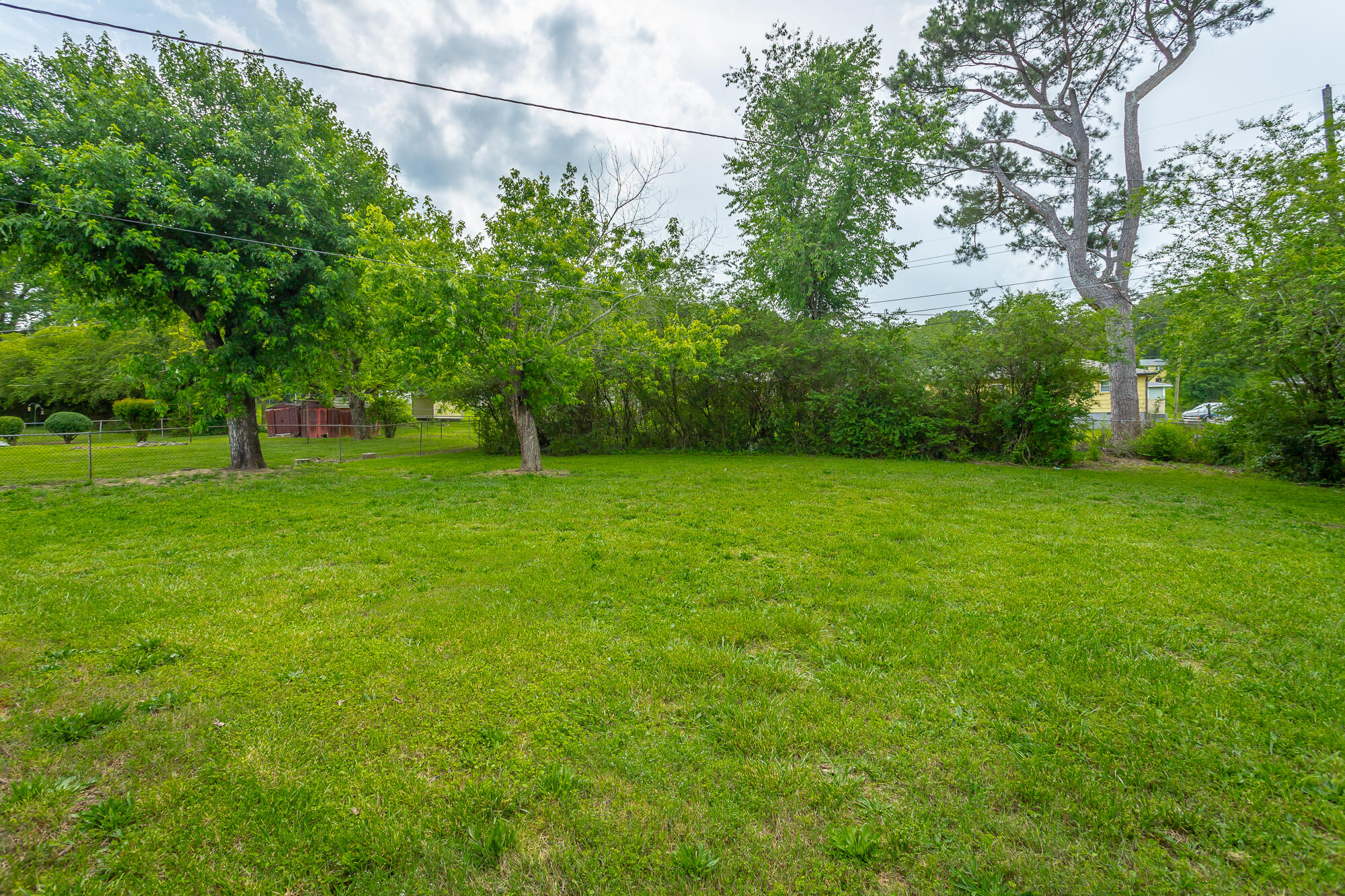 827 Woodmore Circle