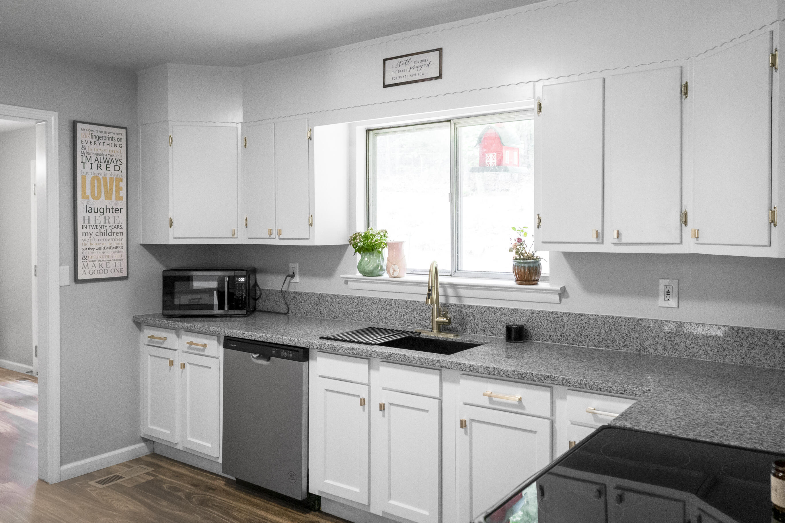 1204 N Long Hollow Road