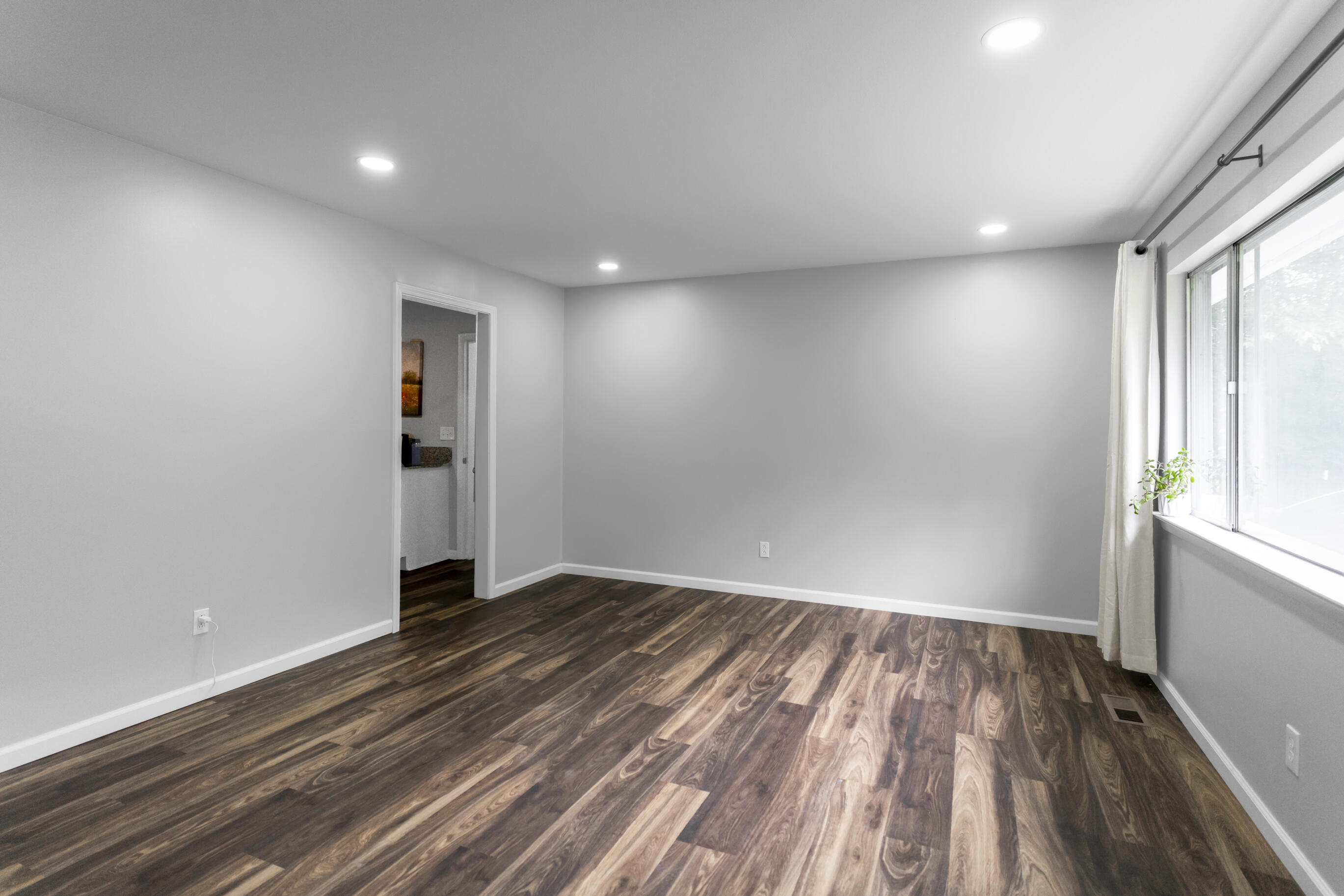 1204 N Long Hollow Road