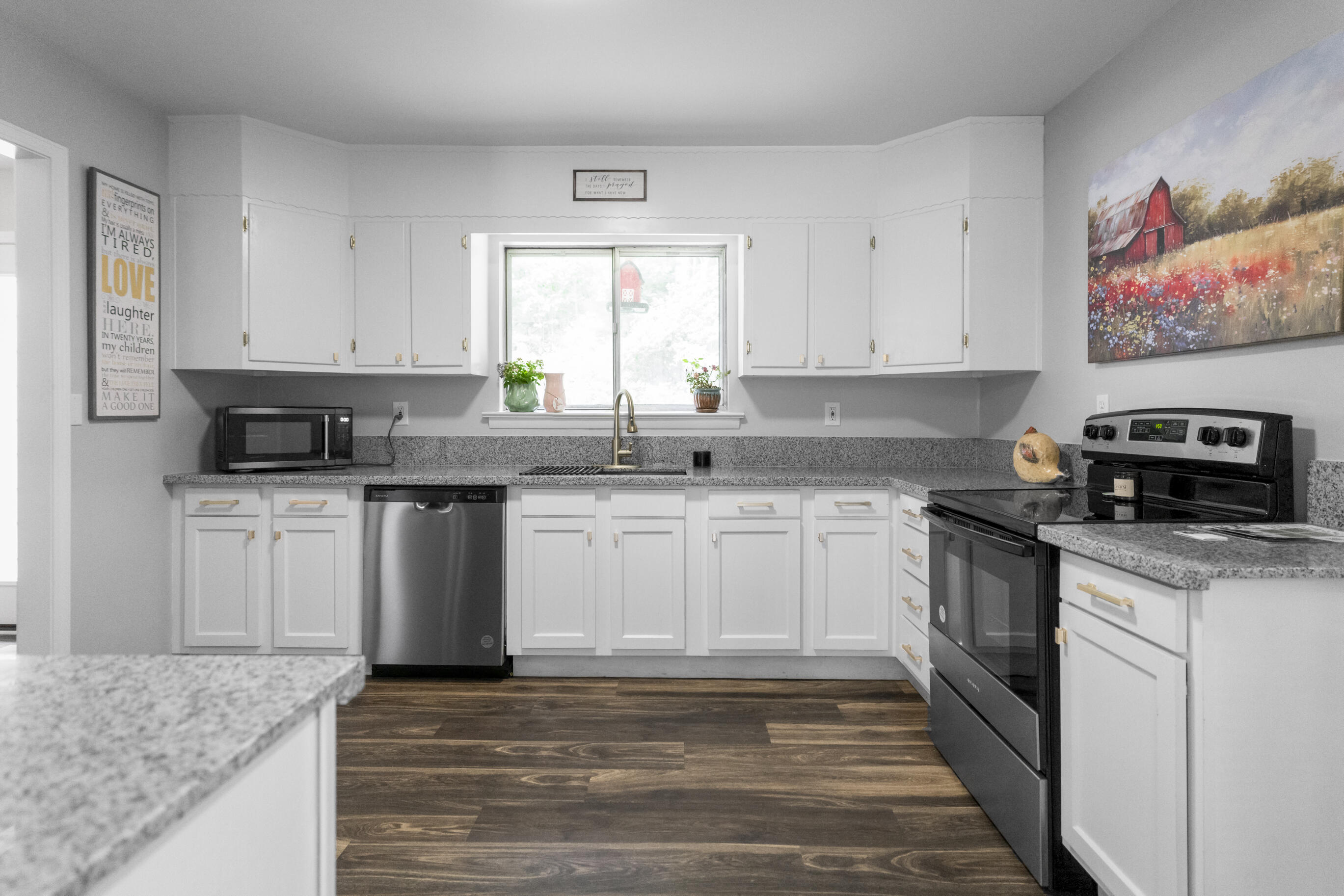 1204 N Long Hollow Road