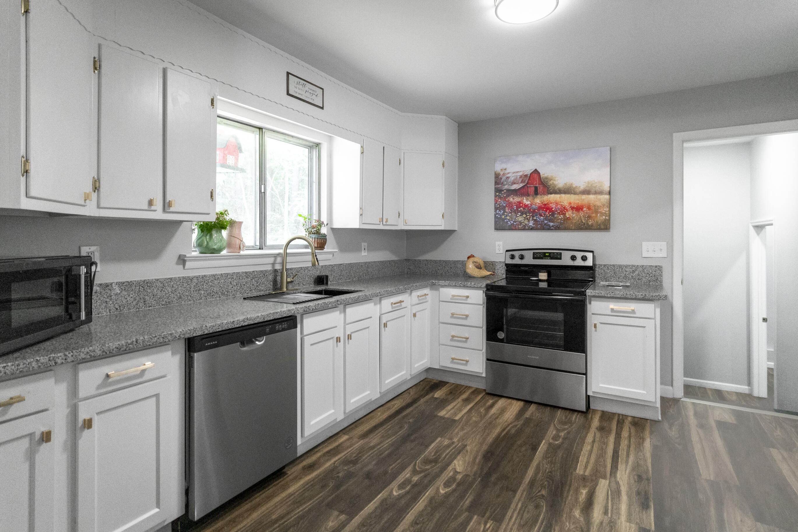 1204 N Long Hollow Road