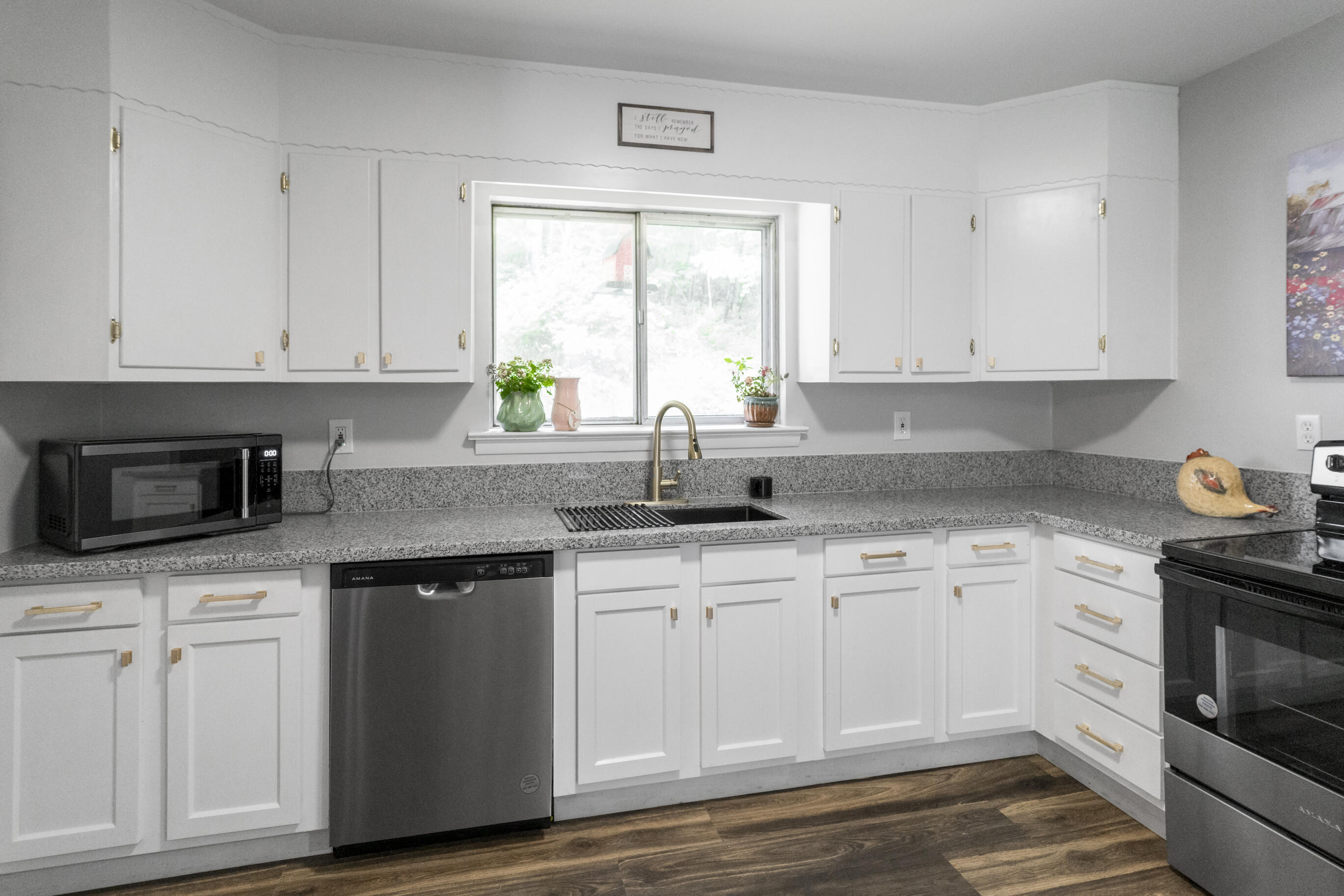 1204 N Long Hollow Road