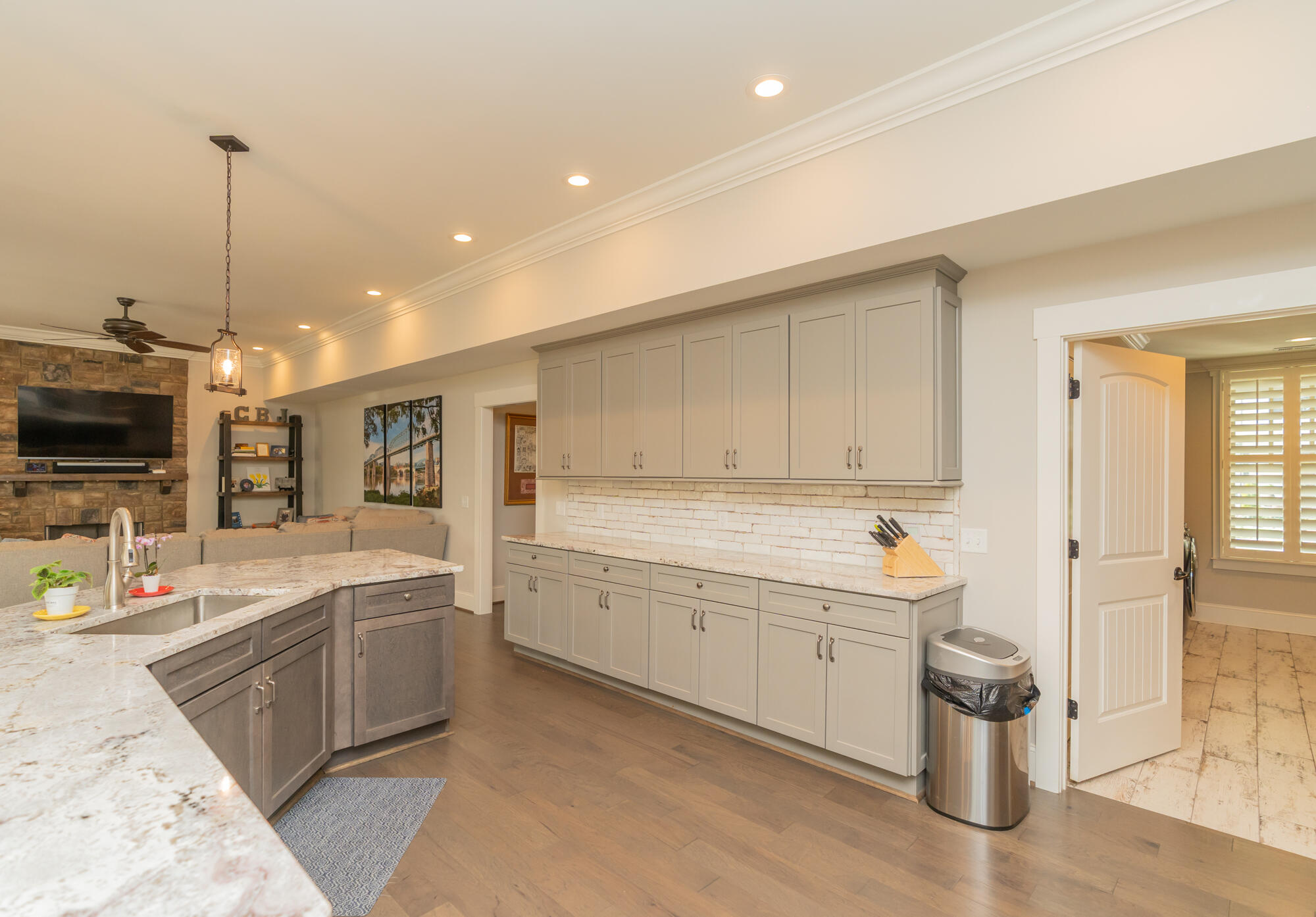 3564 Sweetshrub Way