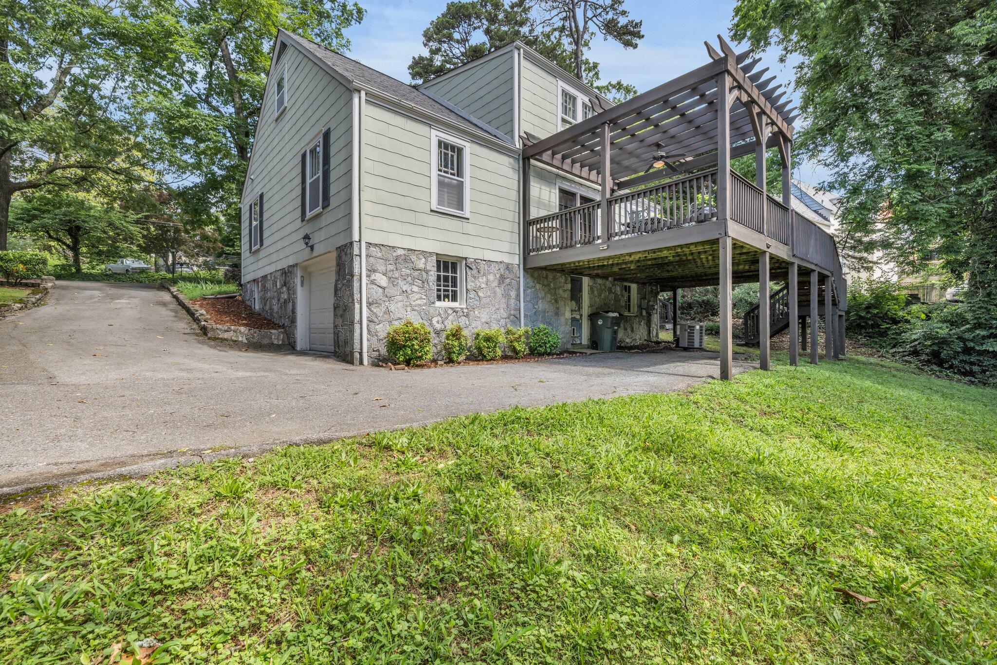 122 Hilltop Drive