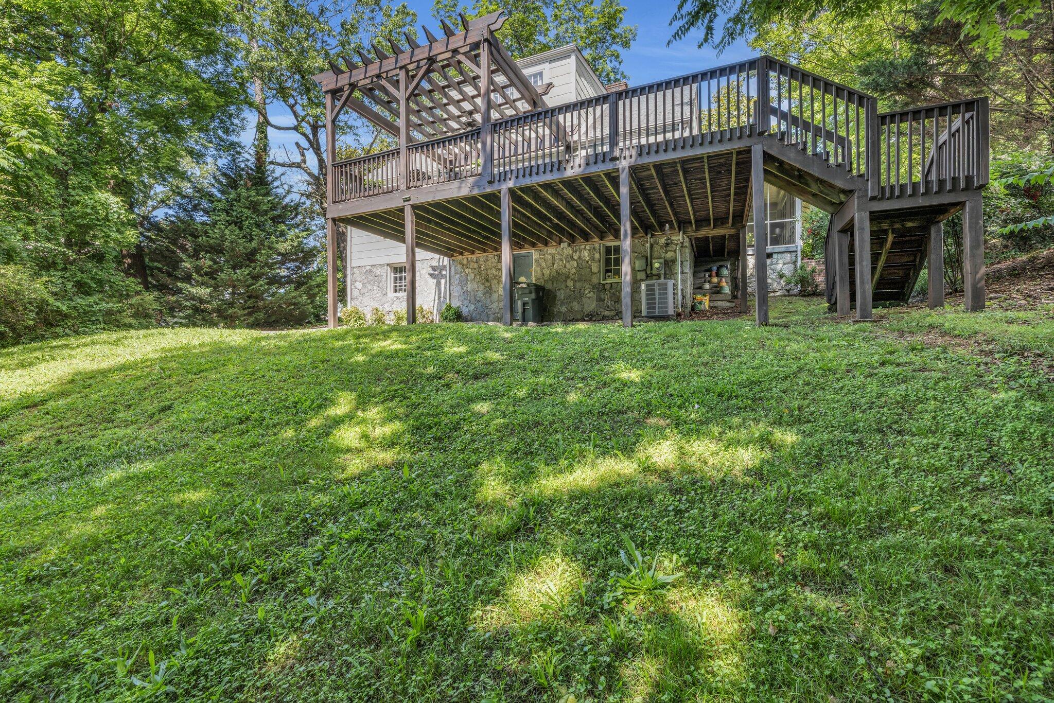 122 Hilltop Drive