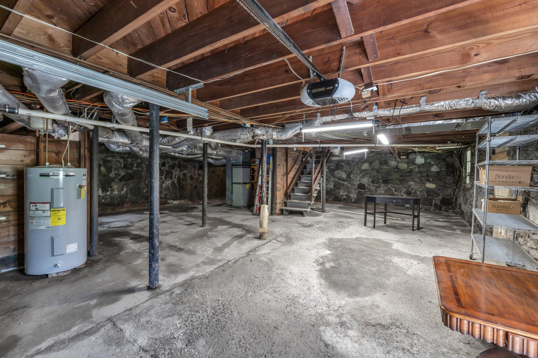 122 Hilltop Drive