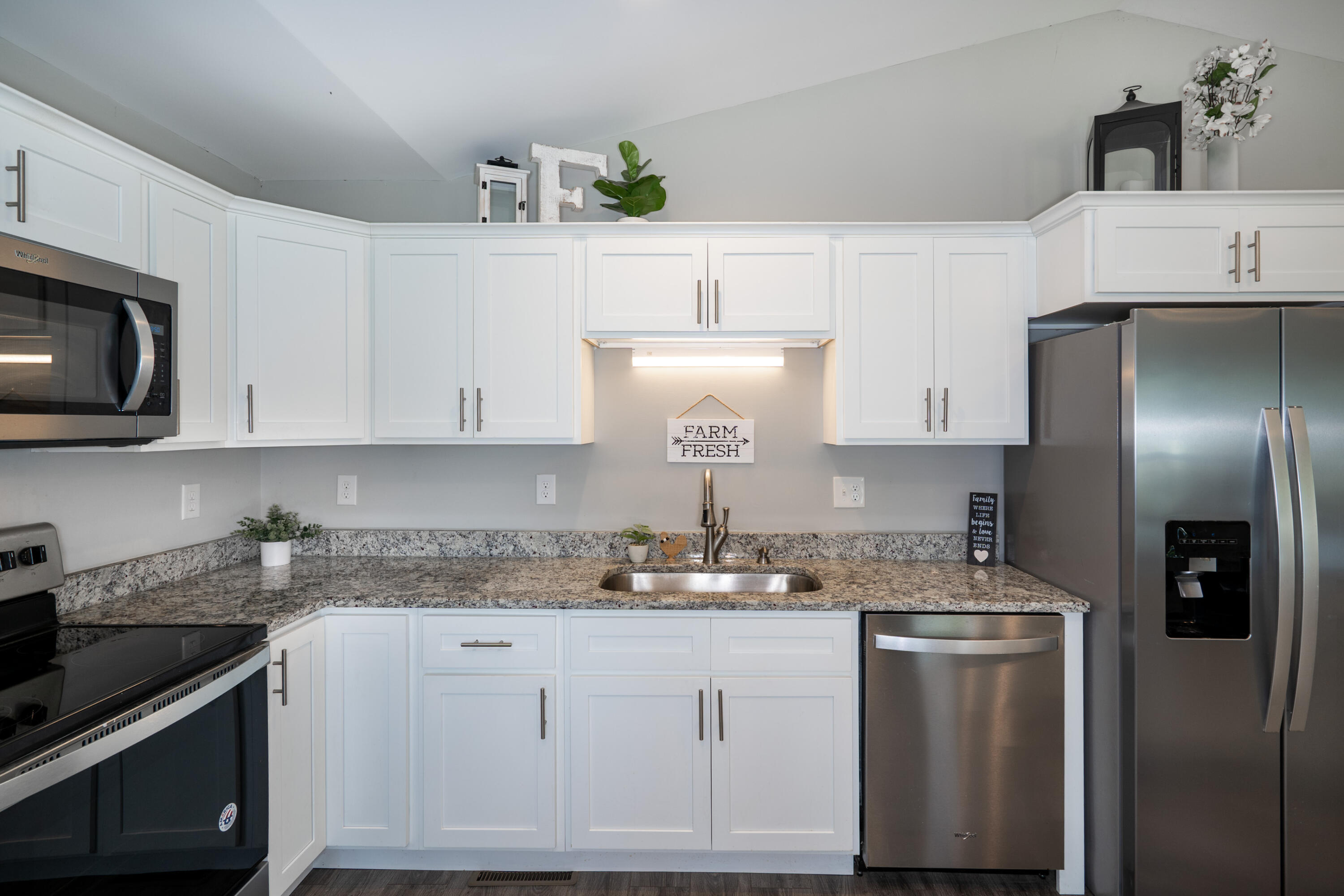 595 New Union Circle