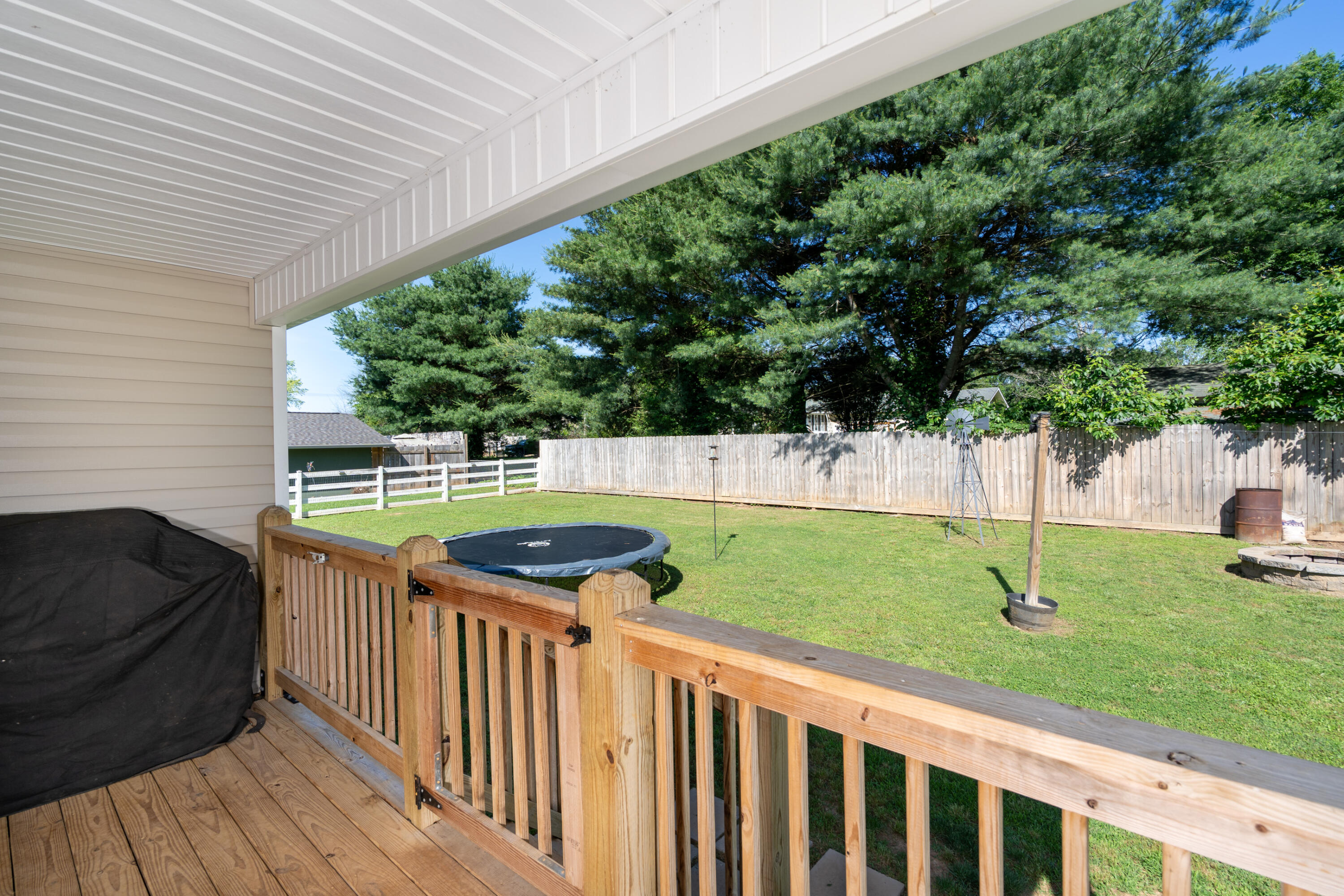 595 New Union Circle