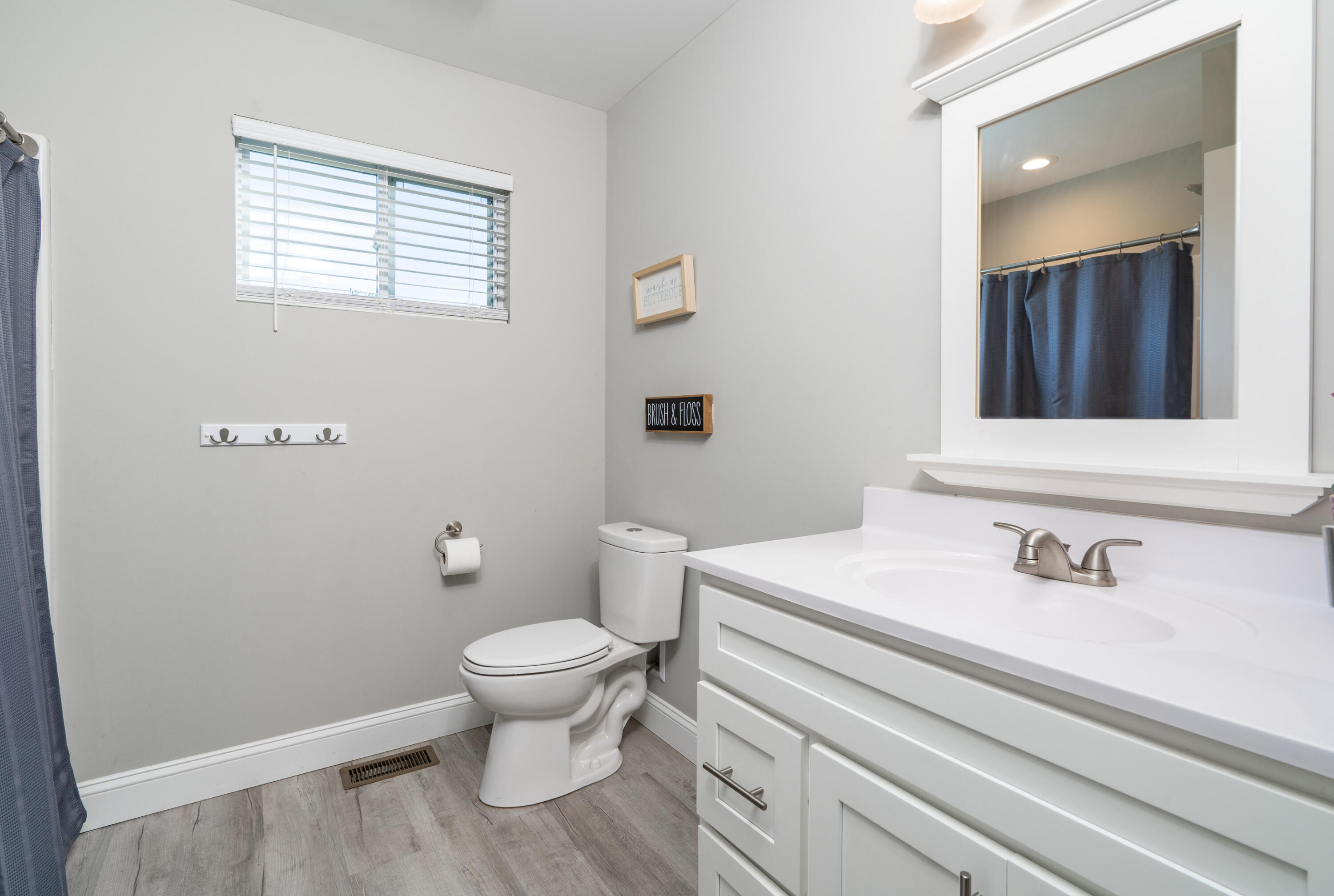 595 New Union Circle