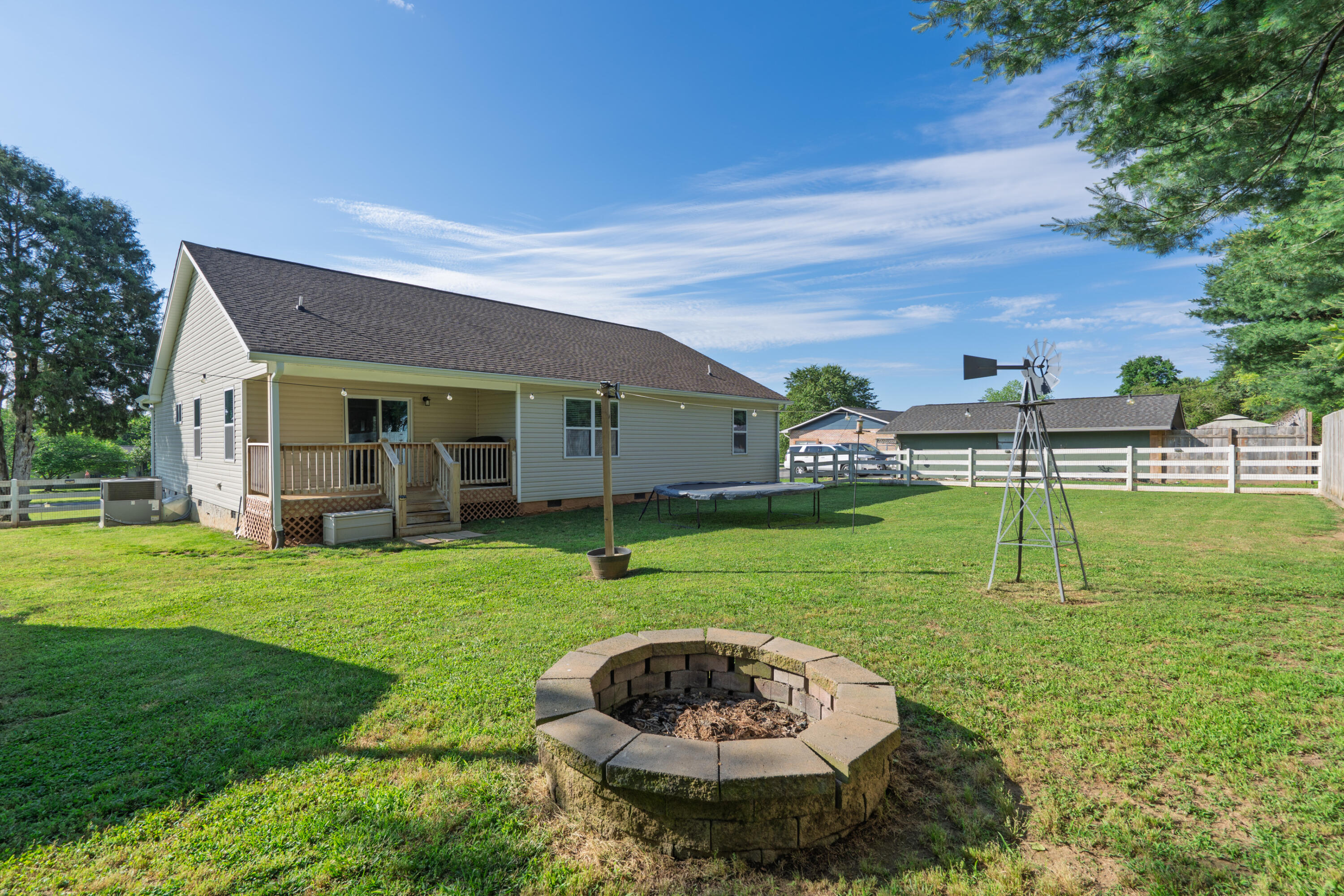 595 New Union Circle