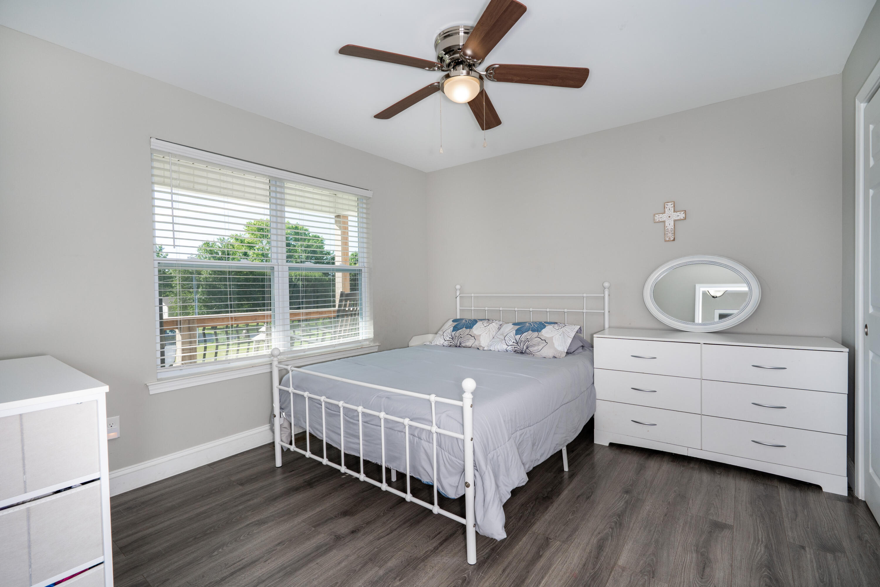 595 New Union Circle
