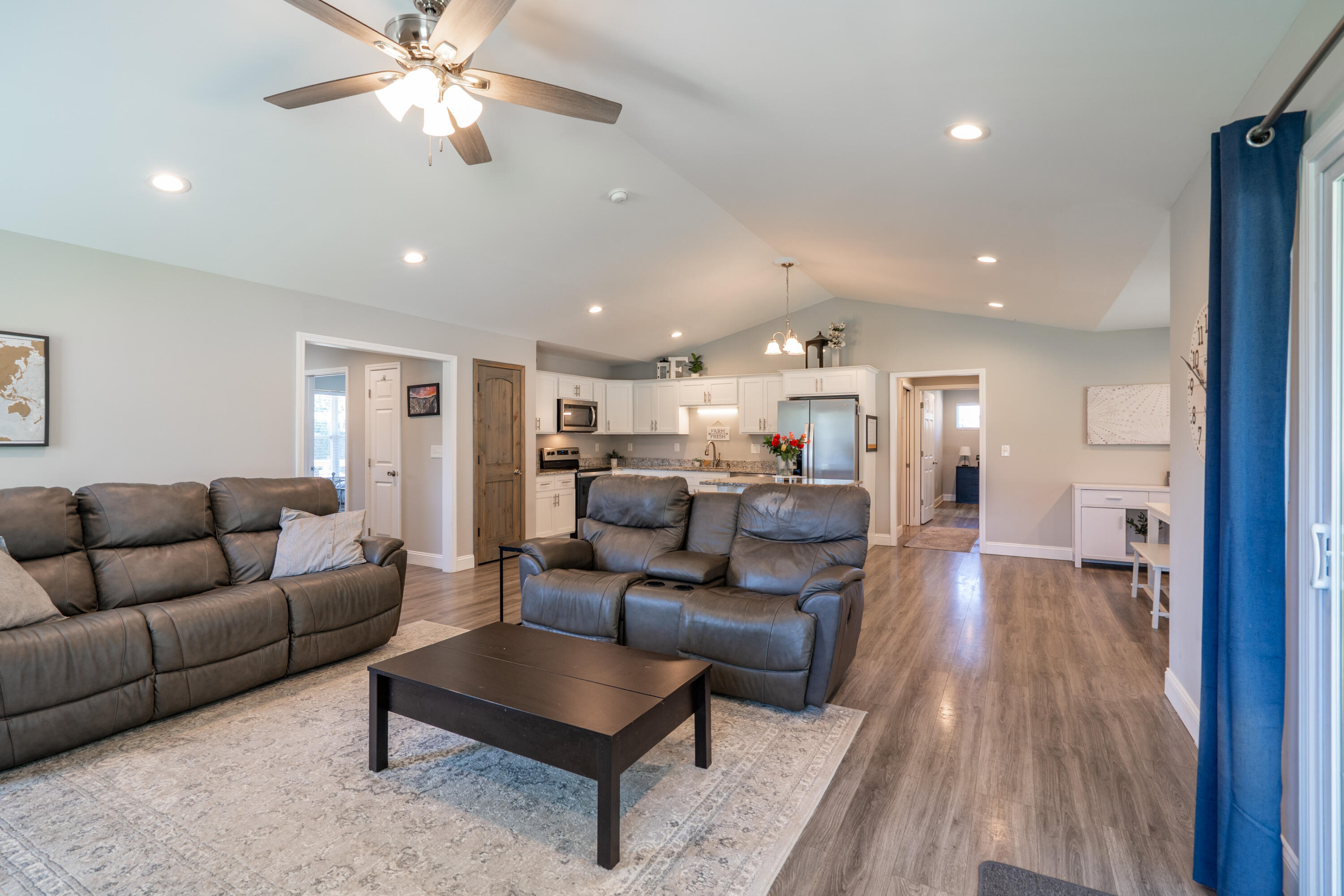 595 New Union Circle