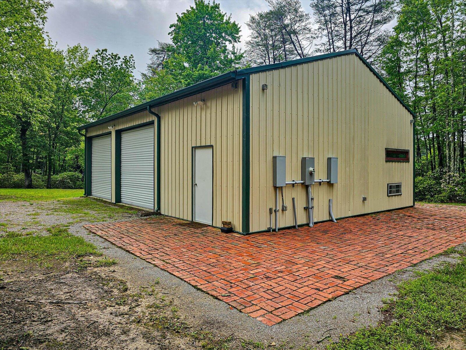 110 Falls Lane