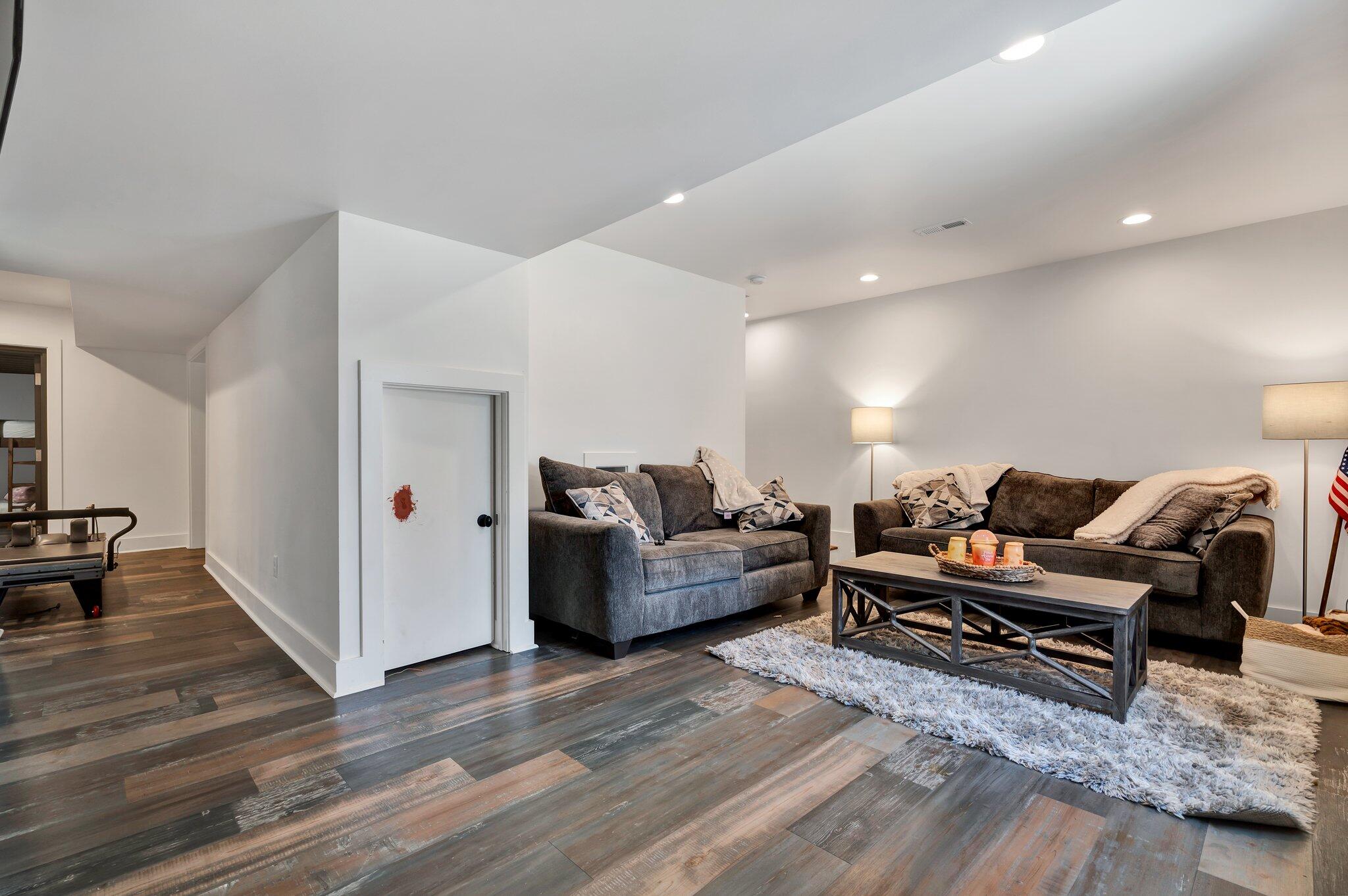 406 Pine Hill Road, McDonald