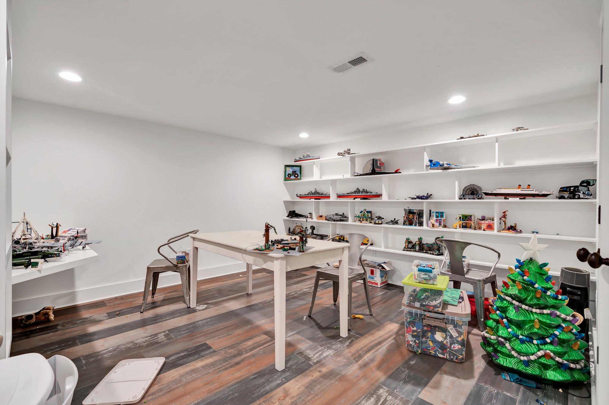 406 Pine Hill Road, McDonald
