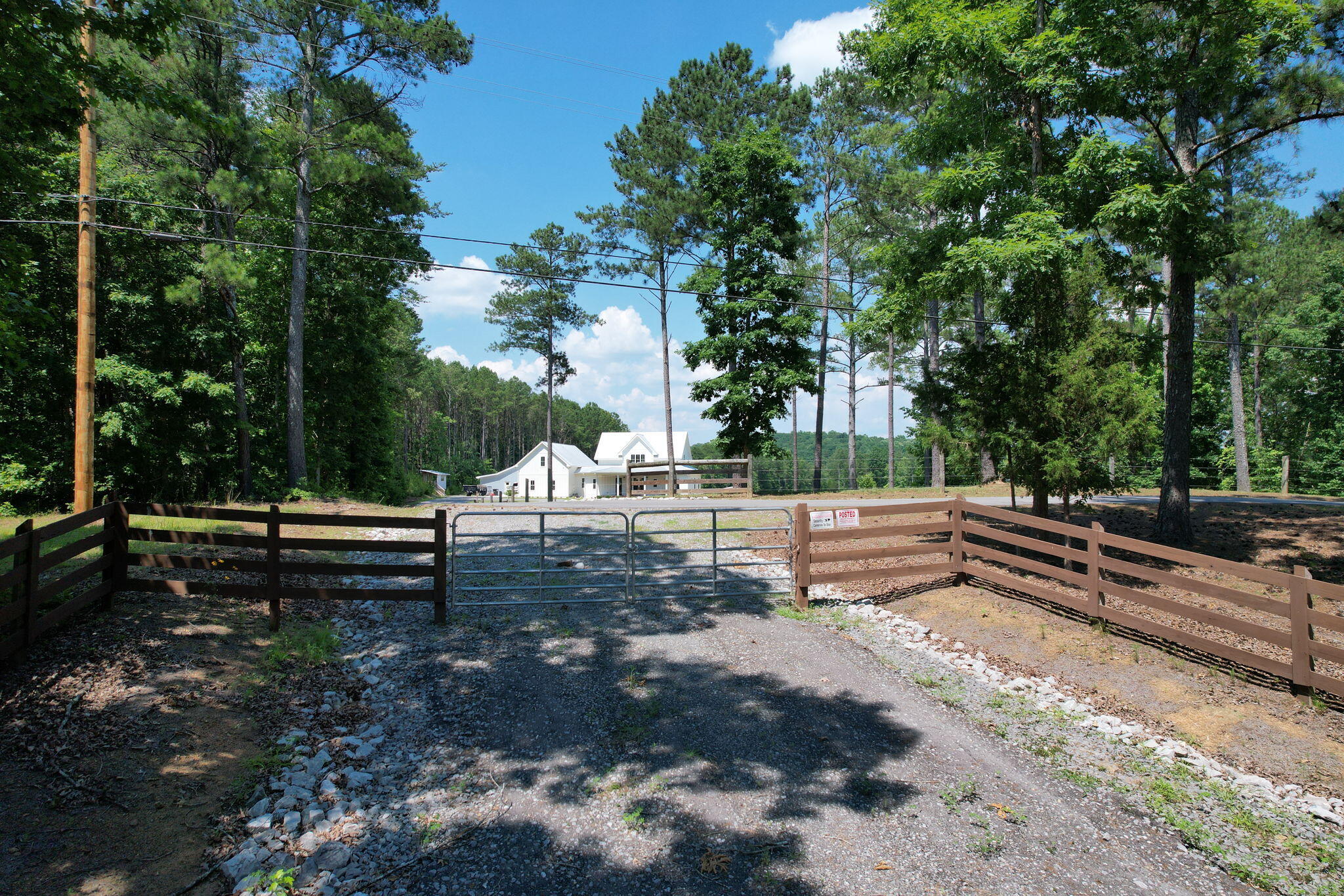 406 Pine Hill Road, McDonald