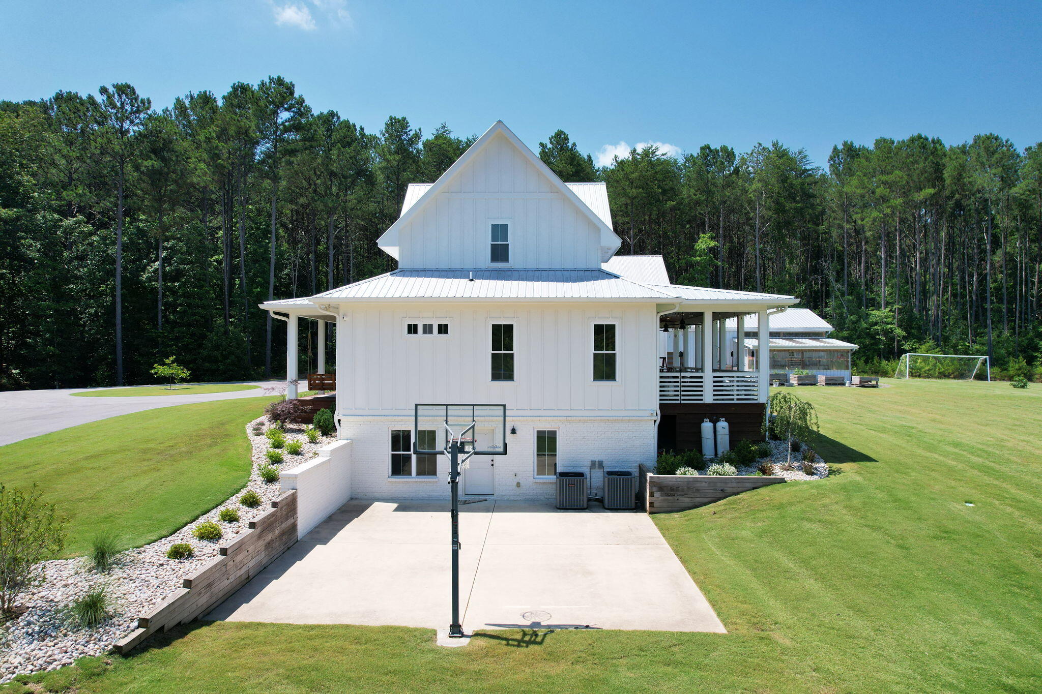 406 Pine Hill Road, McDonald