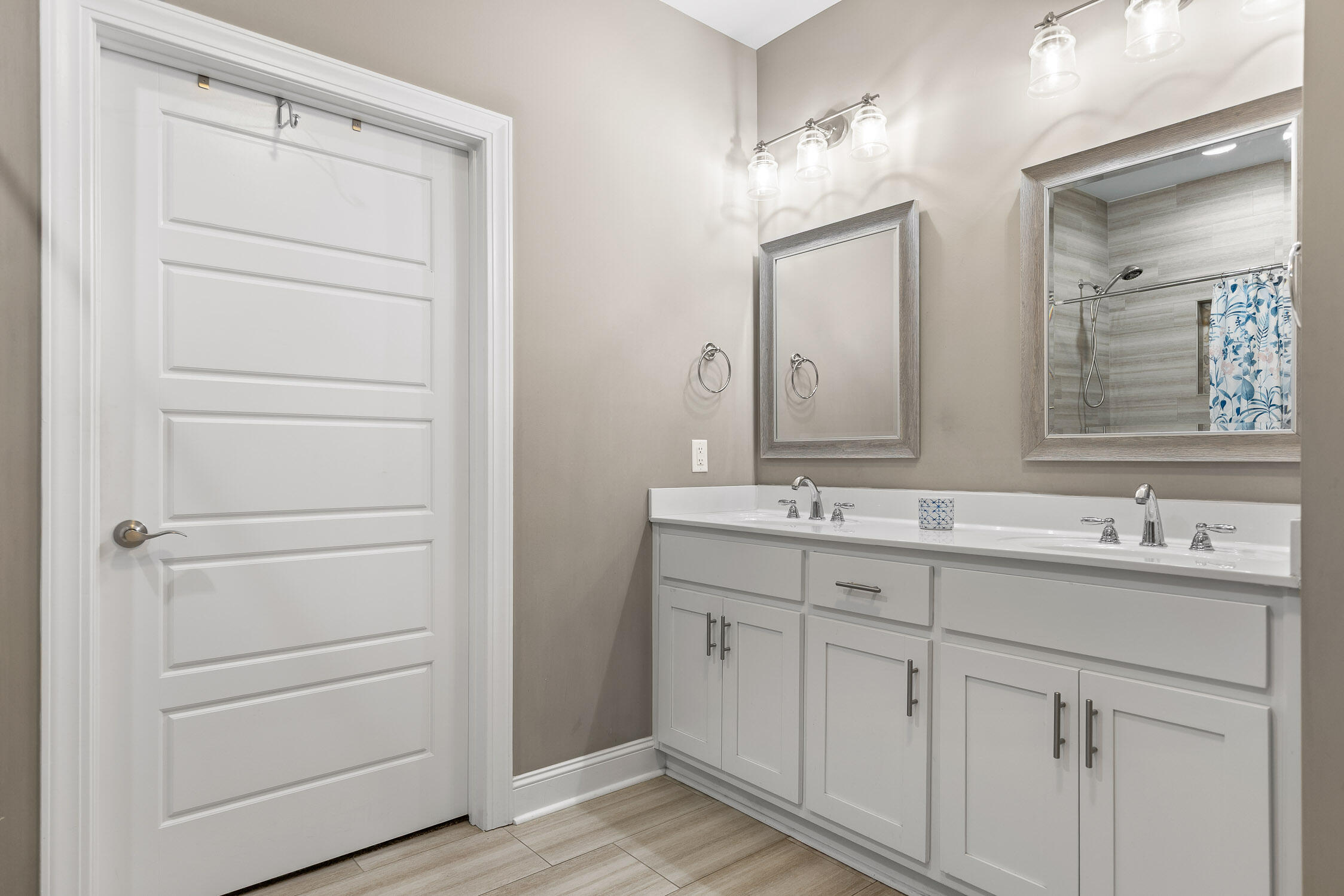 214 Camden Way, 38