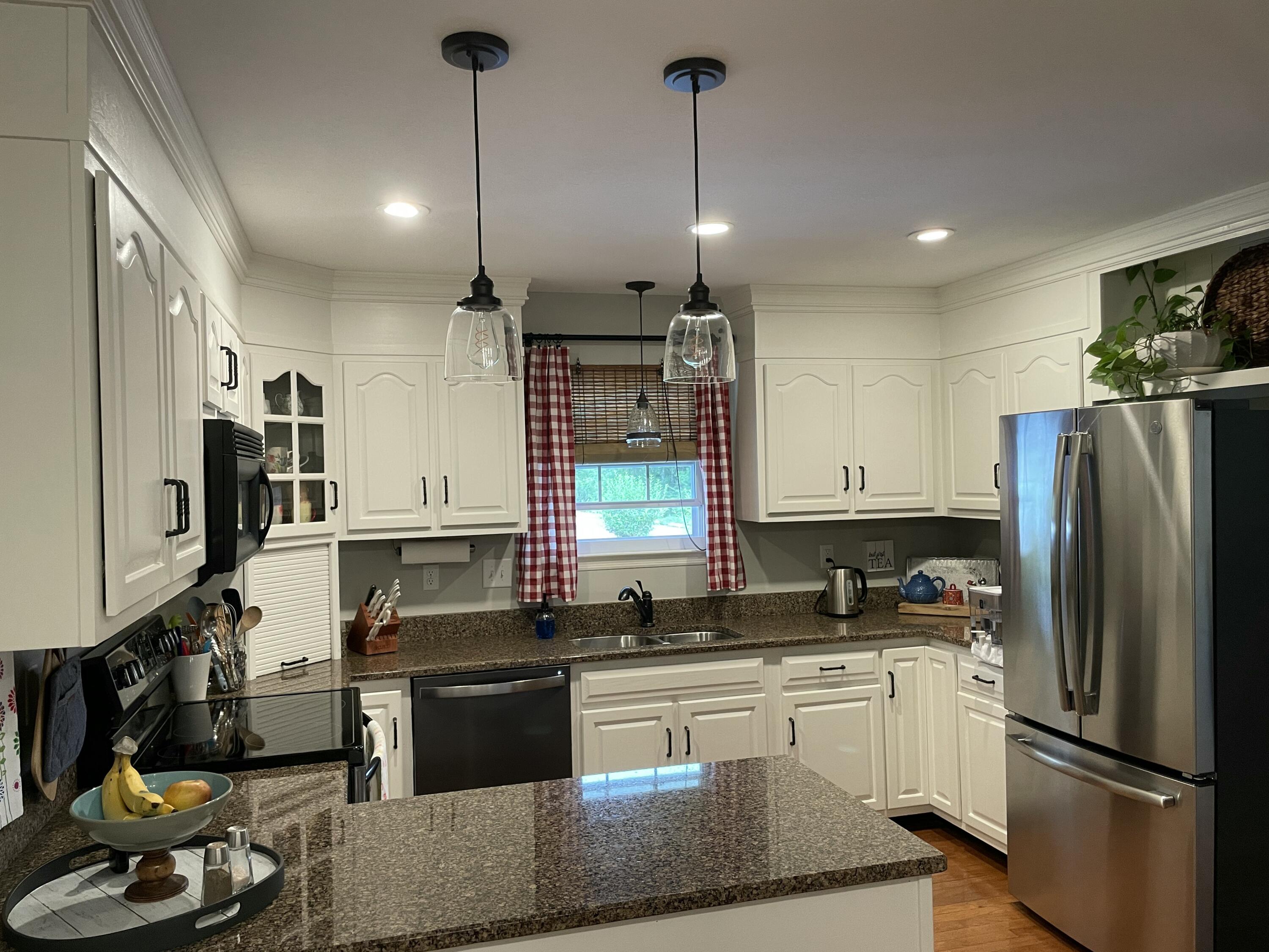 610 Hickory Ridge Trail