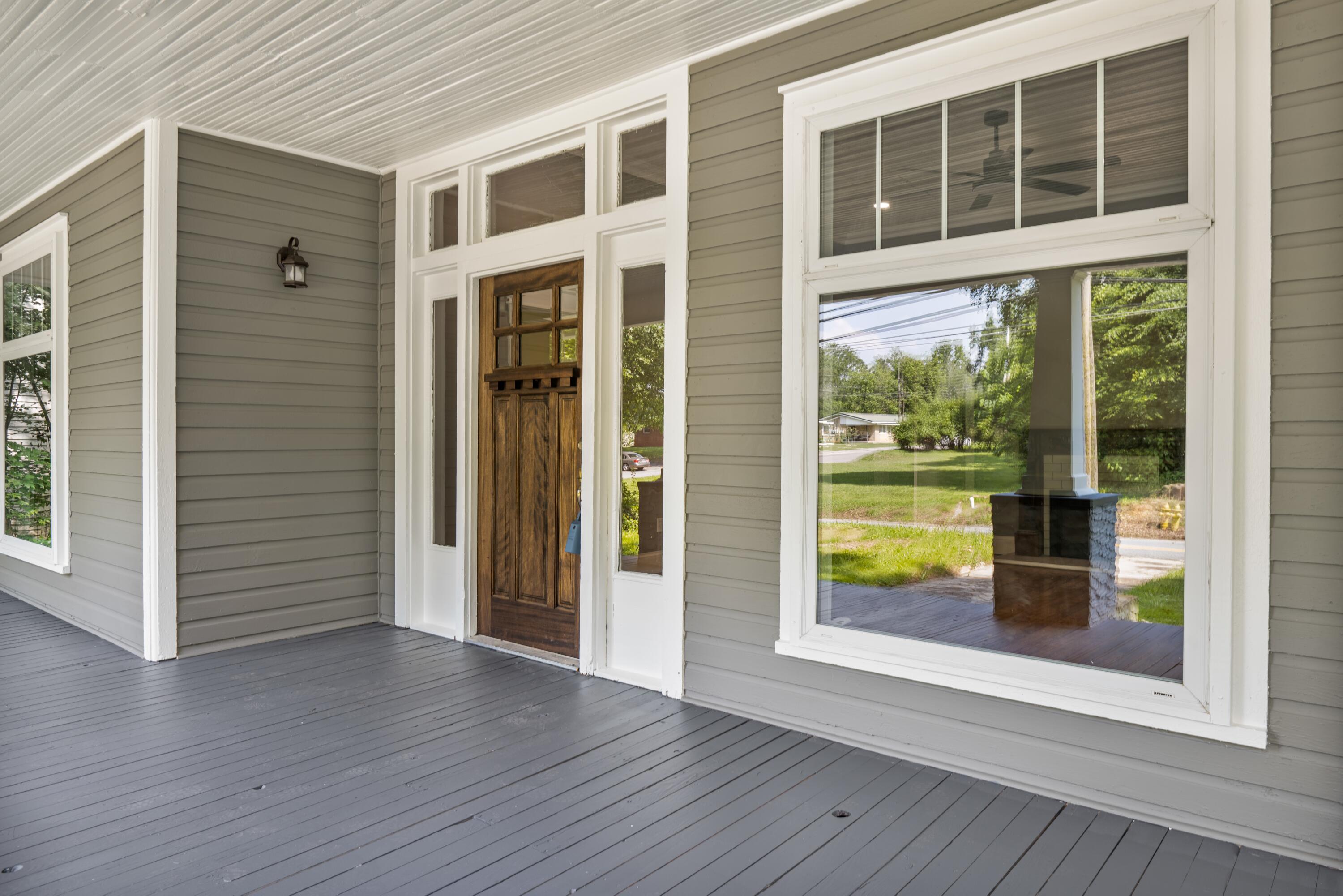 208 E Villanow Street, LaFayette