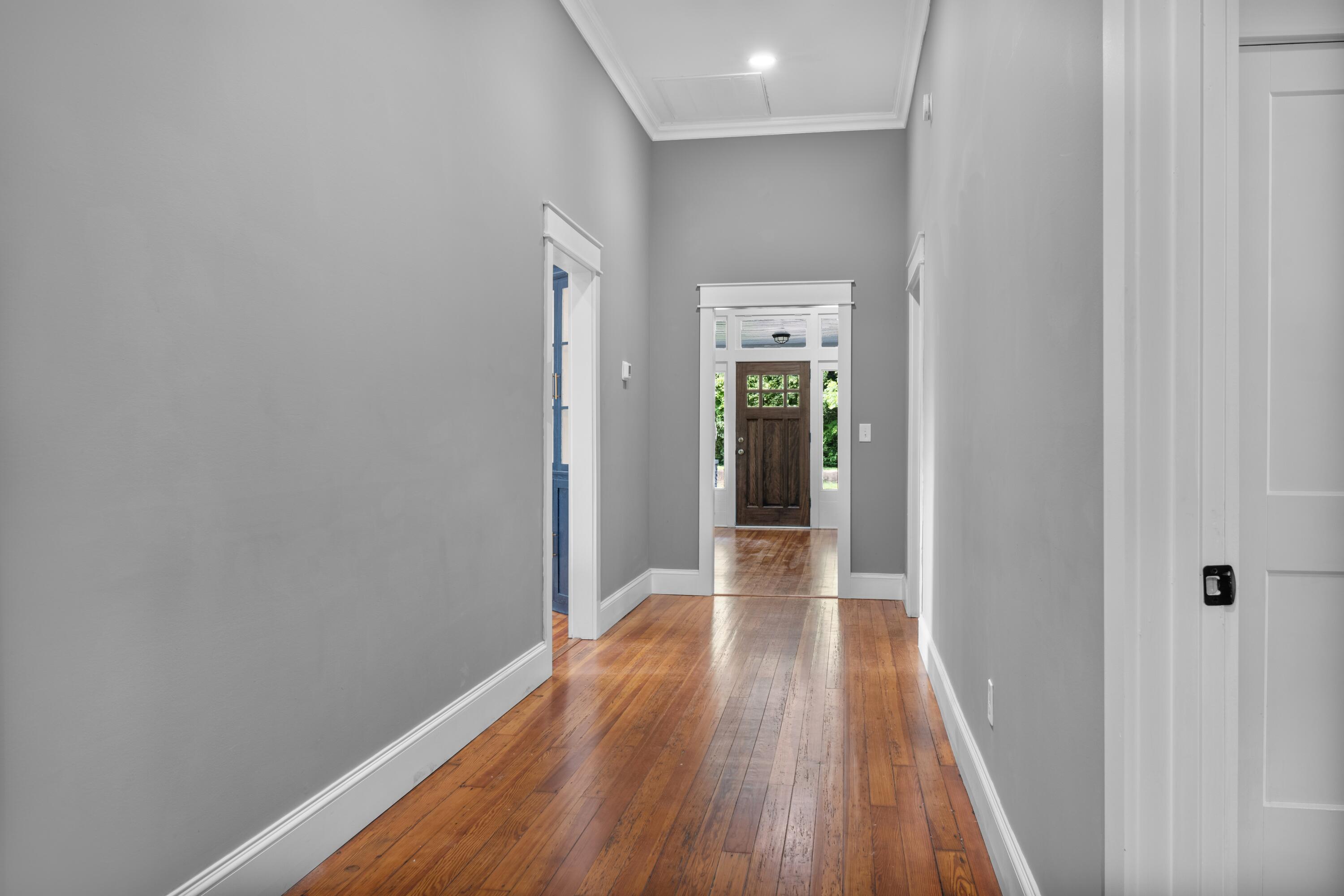 208 E Villanow Street, LaFayette